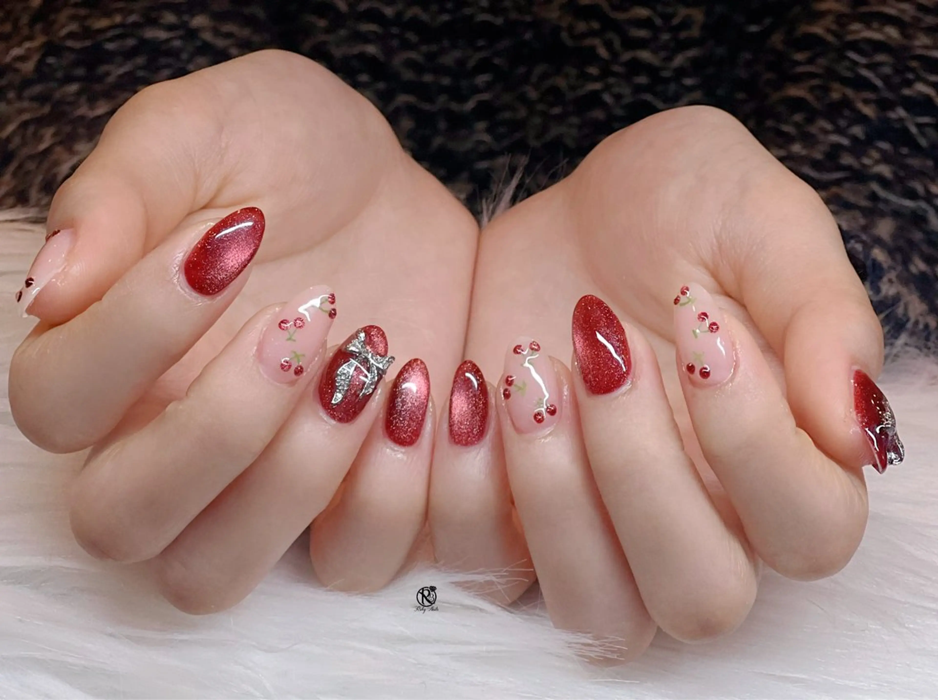 ネイル ボルドー ブラウン チークネイル ドット フットネイル ハンドネイル CHERRYネイルサロン所属・チェリネイルサロン 霞ヶ関のネイルデザイン