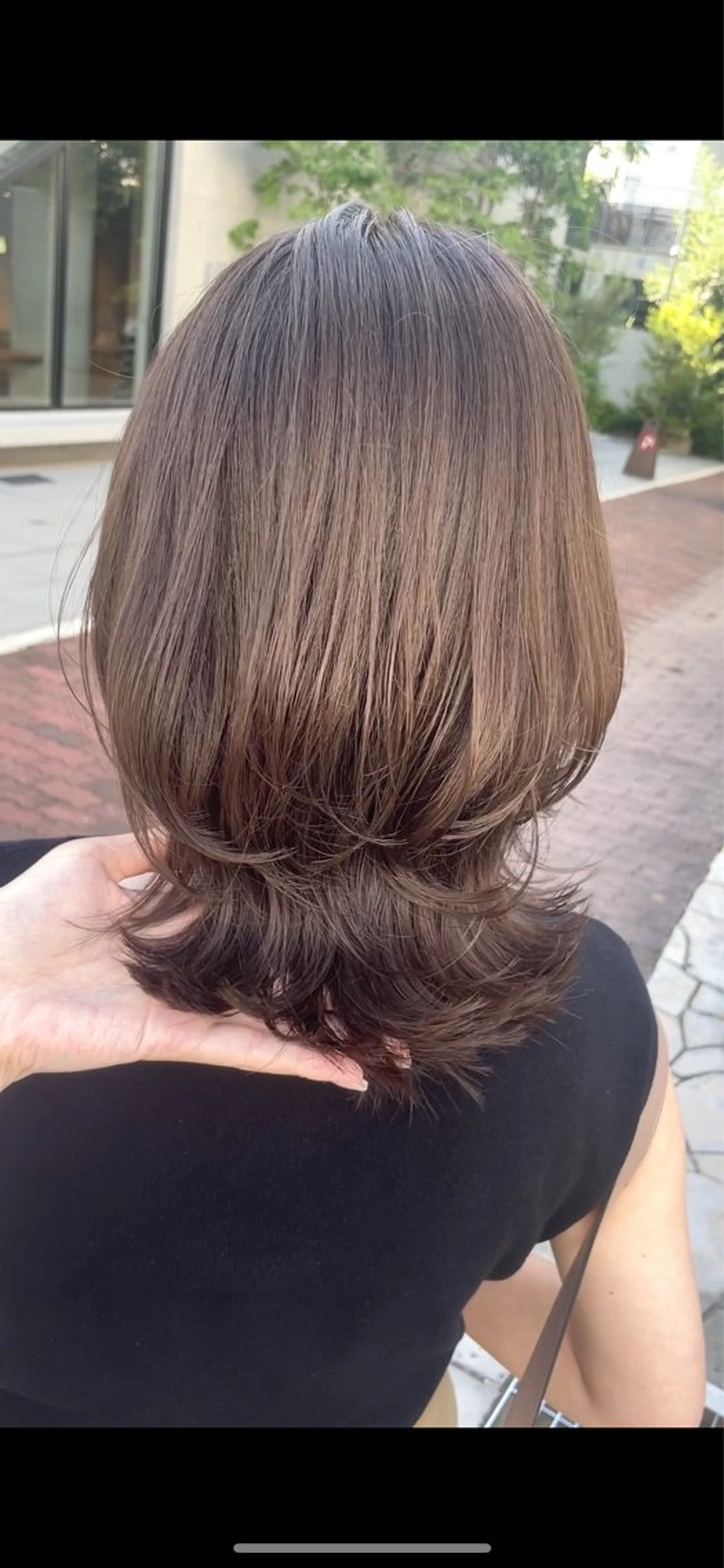 ミディアム カラー ベージュカラー ブリーチ ブリーチなしカラー くびれヘア レイヤーカット カット ヘアカラー トリートメント BEBE所属・ご新規様限定 透明感カラーKANAのヘアスタイル