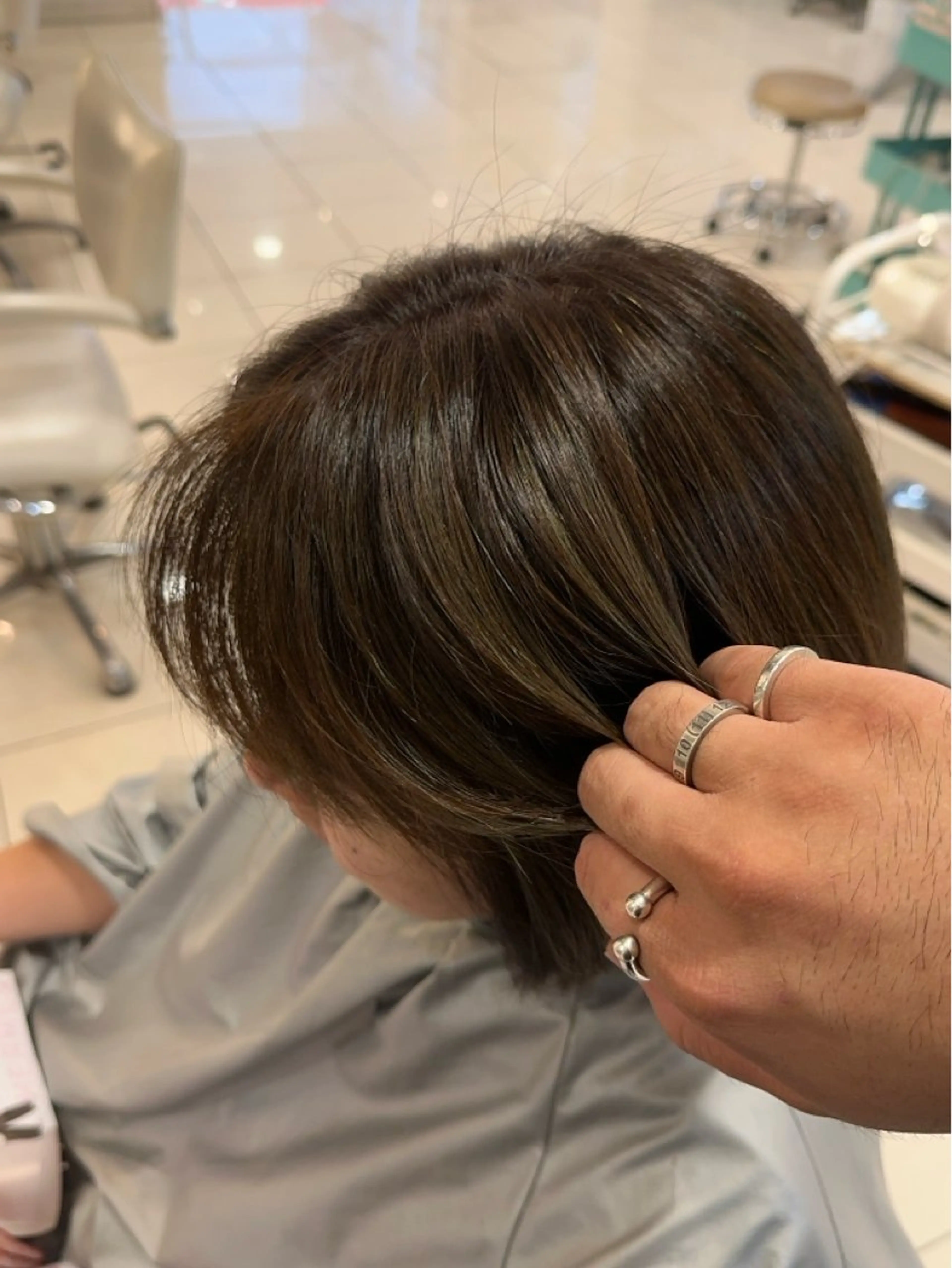 ショート カラー ブリーチ ma'am zee 下高井戸店所属・デザインカラー✨🦄 透明感カラー✨ヒカルのヘアスタイル