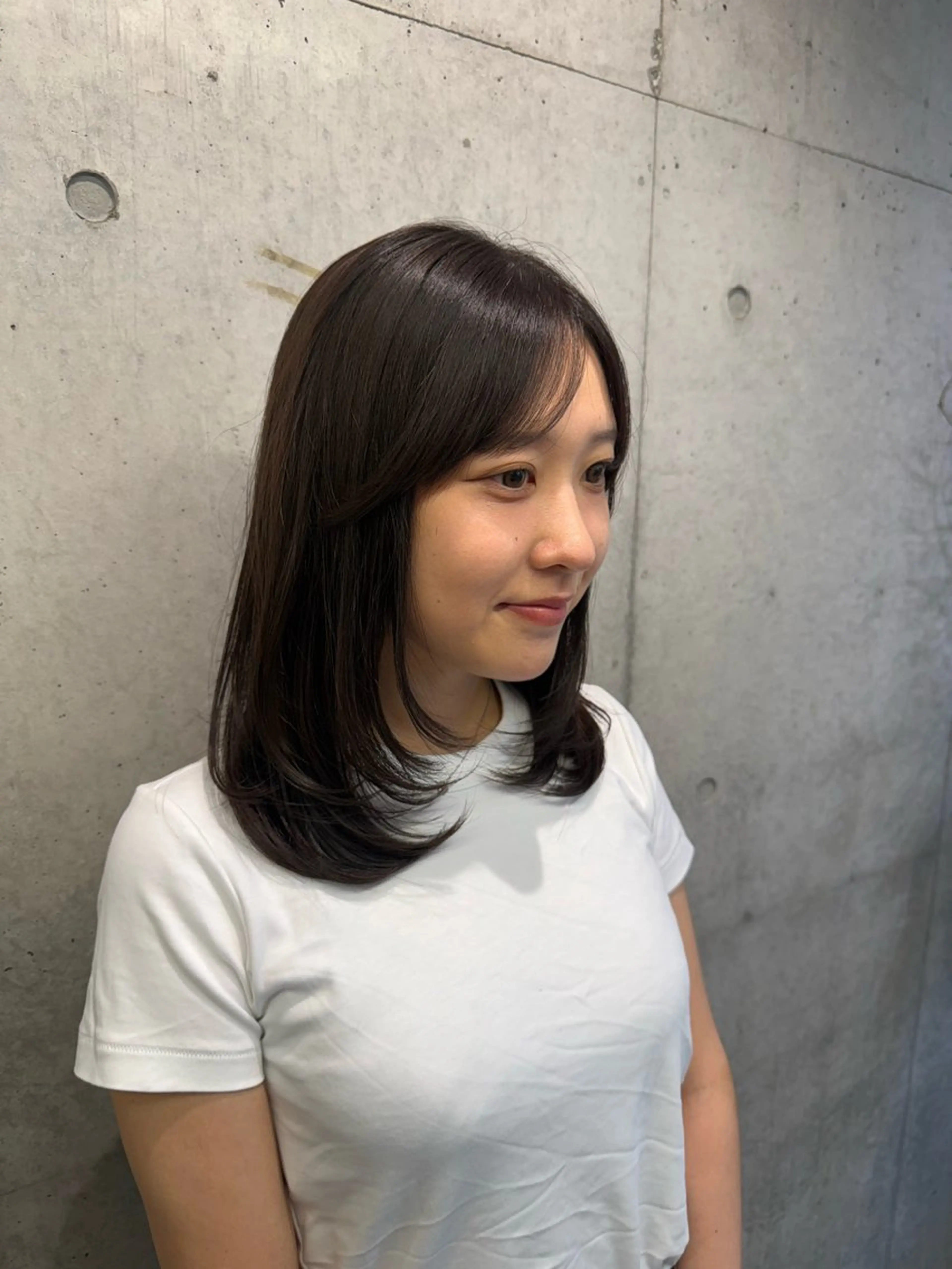 セミロング レイヤーカット やま/トレンドカラー /カットのヘアスタイル