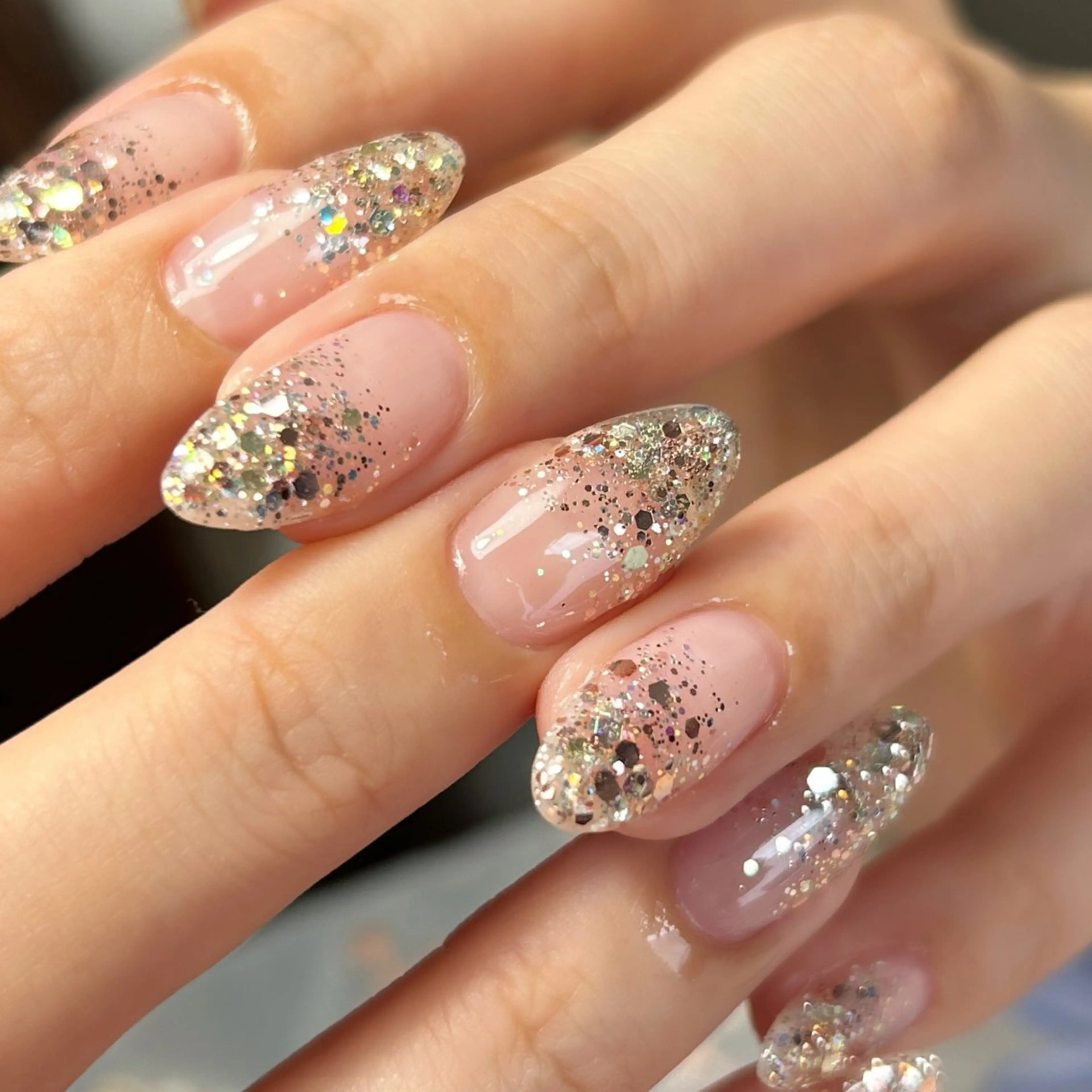 ネイル ゴールド ホログラムネイル ラメ(グリッター) ラメグラデーション nail myuu 【ネイルミュー】のネイルデザイン
