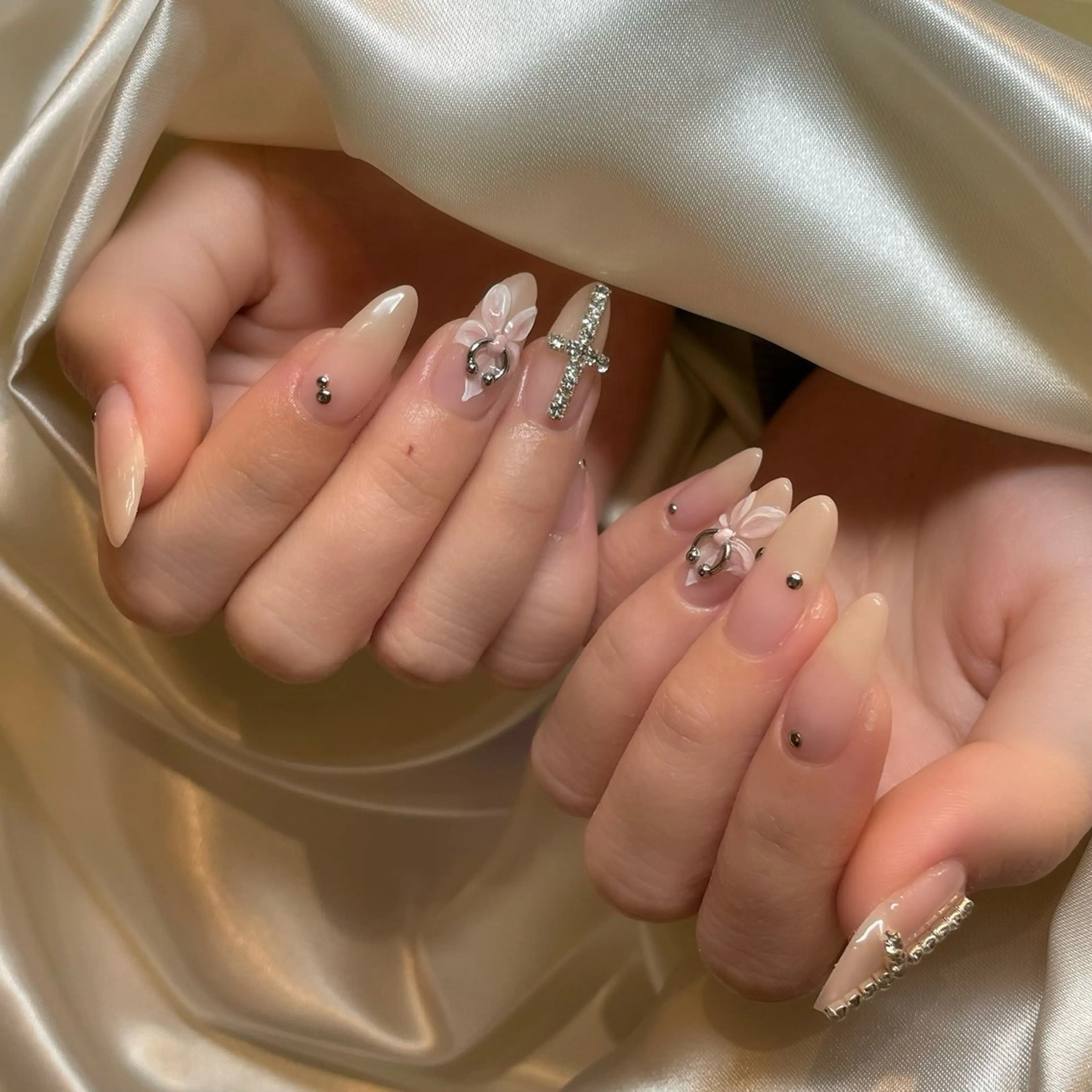 ネイル 久屋大通 elfin Moeのネイルデザイン