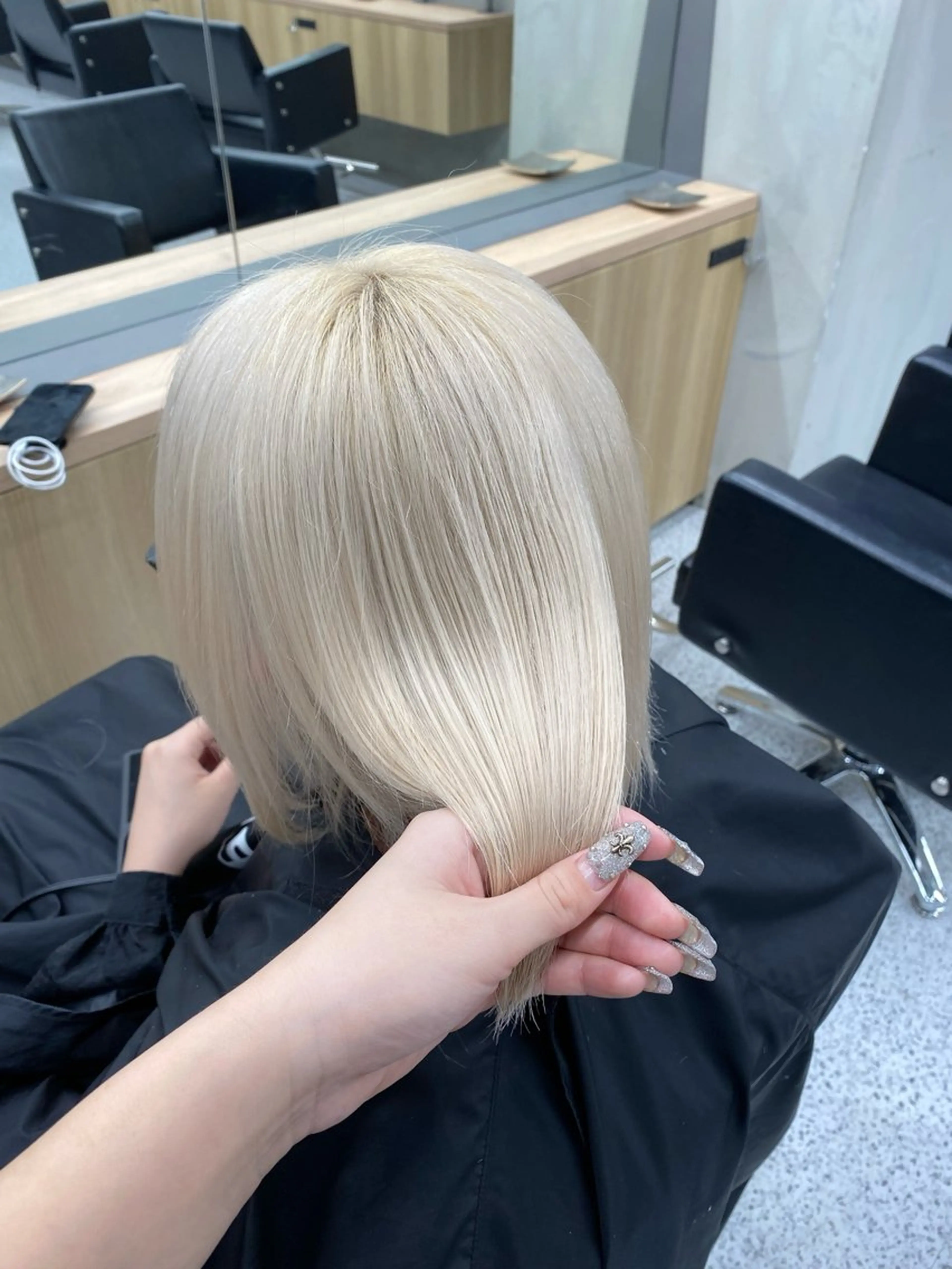 ミディアム カラー ベージュカラー ブロンド ダブルカラー ハイトーンカラー ピンクカラー ヘアカラー トリートメント カットモデル様無料 💎saaya💎のヘアスタイル