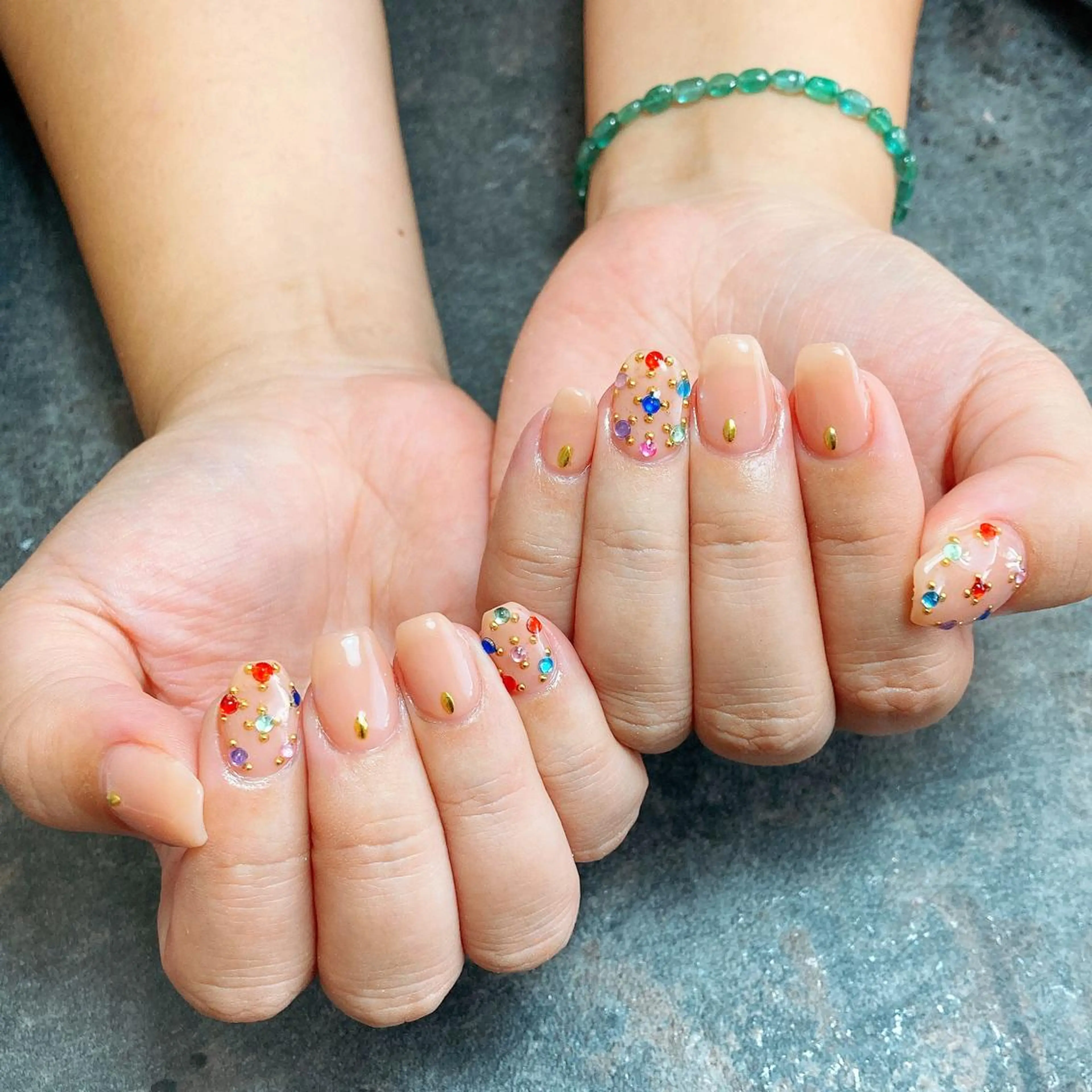 ネイル ストーンネイル ハンドネイル NailSalon liberのネイルデザイン