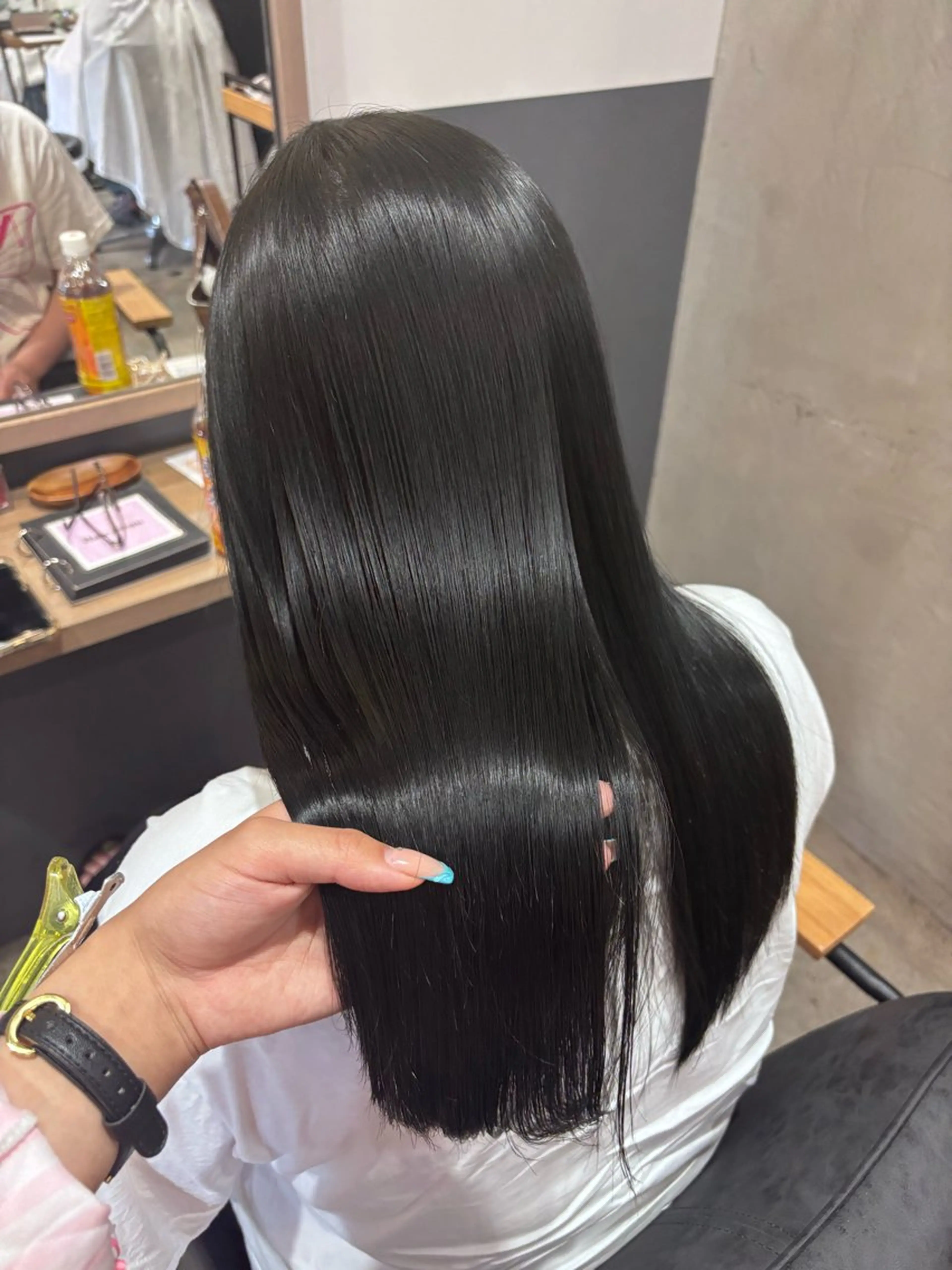 セミロング パーマ カット 縮毛矯正 新村 小夏のヘアスタイル