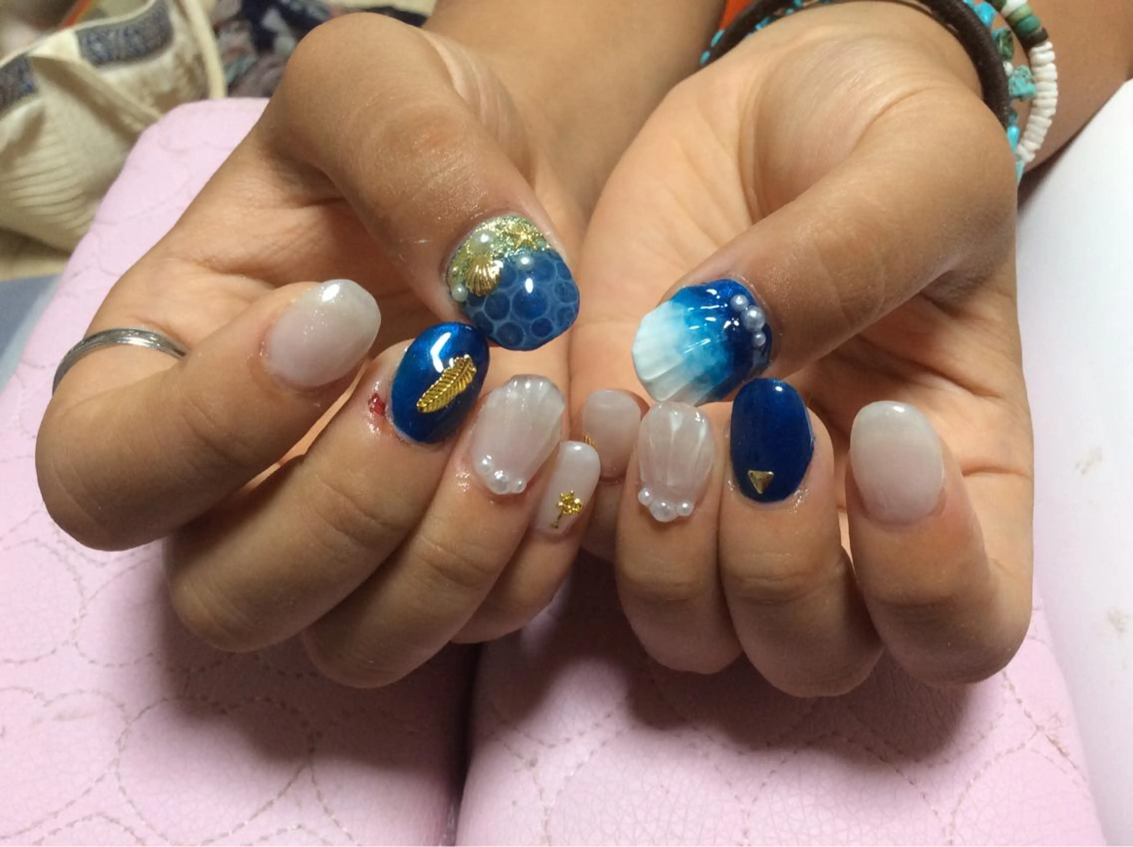 ネイル フラワー ムーンのネイルデザイン