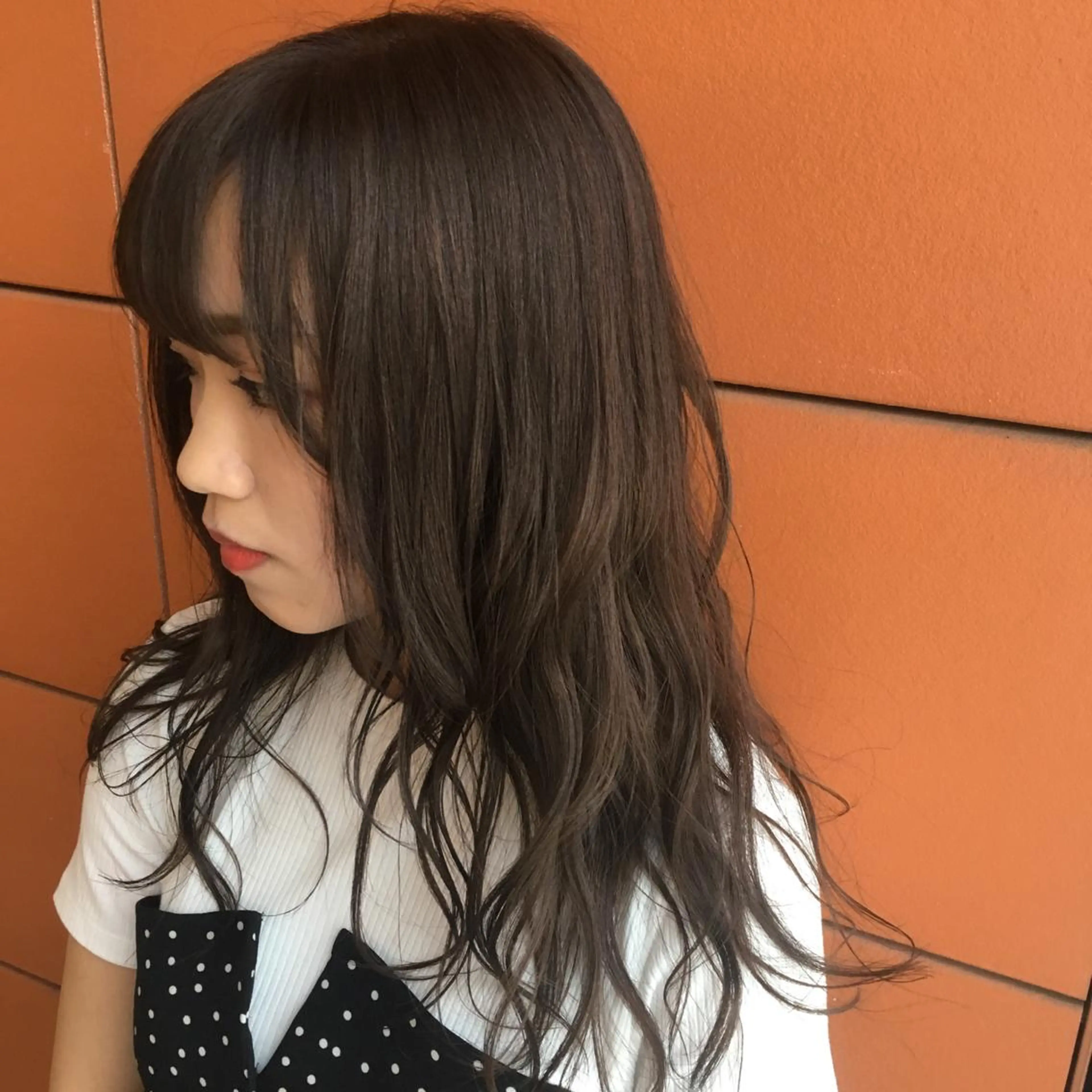 ロング カラー グレージュ 井手 孔介のヘアスタイル