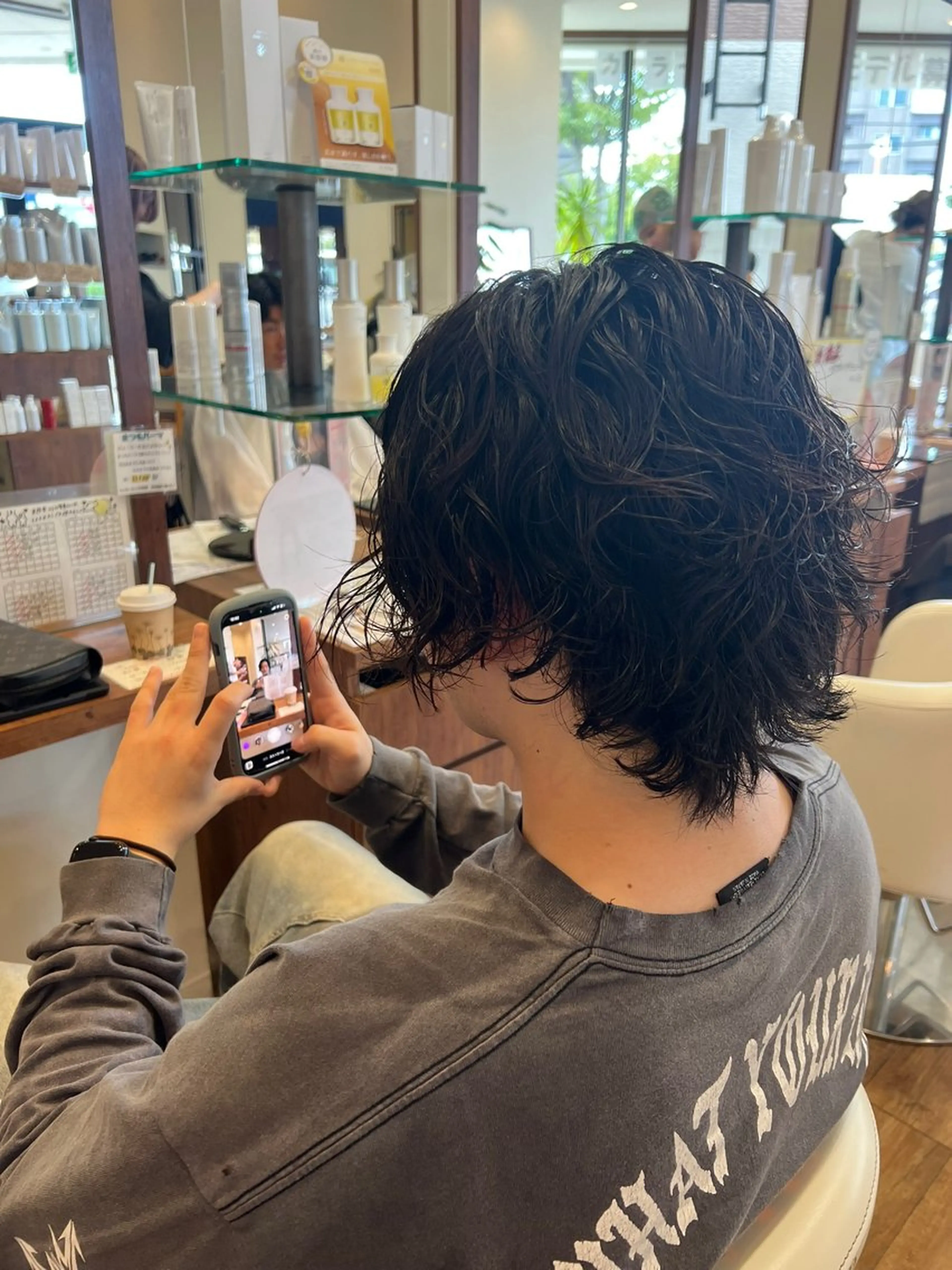 ミディアム パーマ メンズ ミディアムパーマ メンズパーマ カット 一戸 大和のヘアスタイル