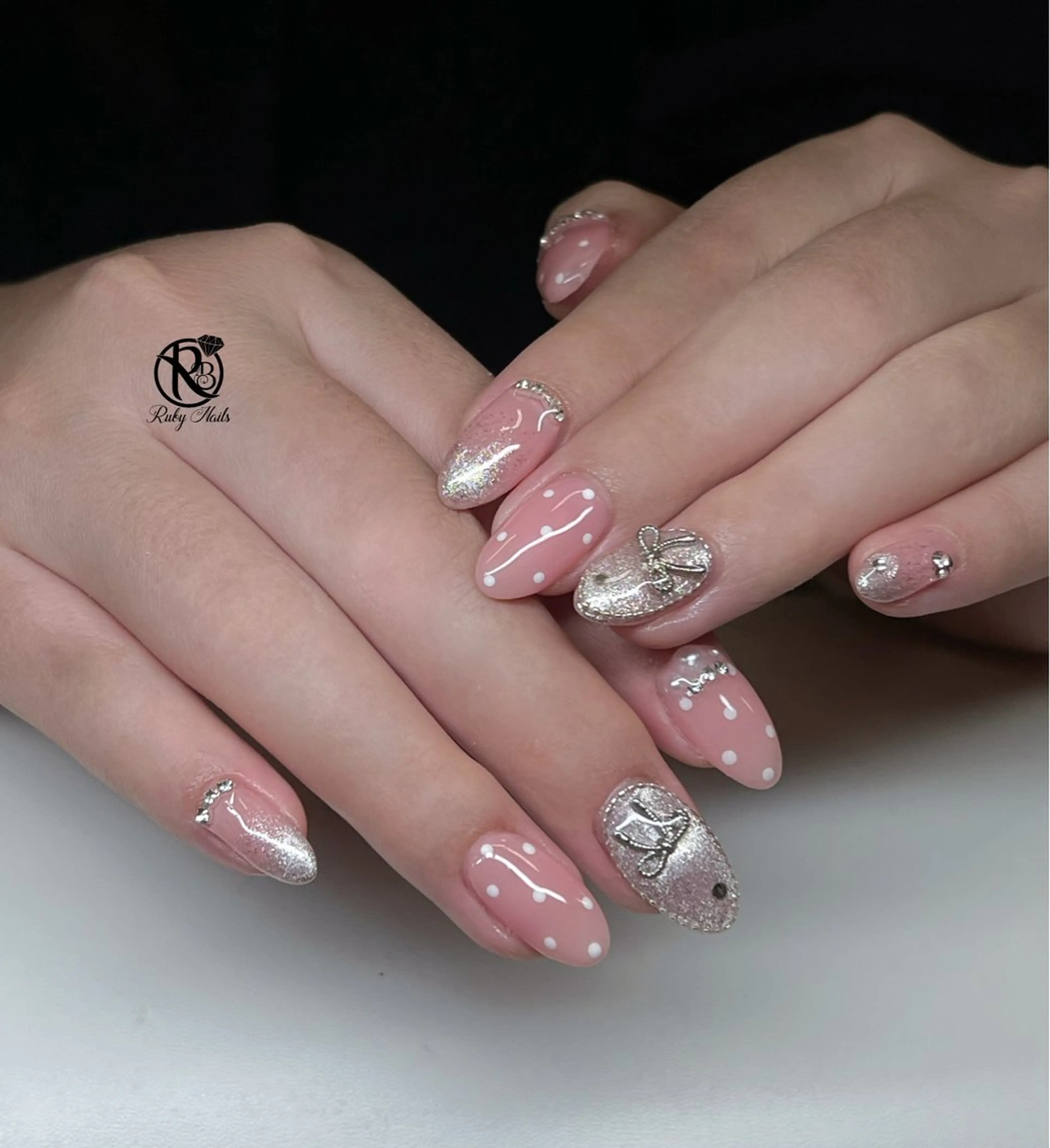 ネイル ボルドー ブラウン チークネイル ドット フットネイル ハンドネイル RUBY Nail 日暮里店のネイルデザイン