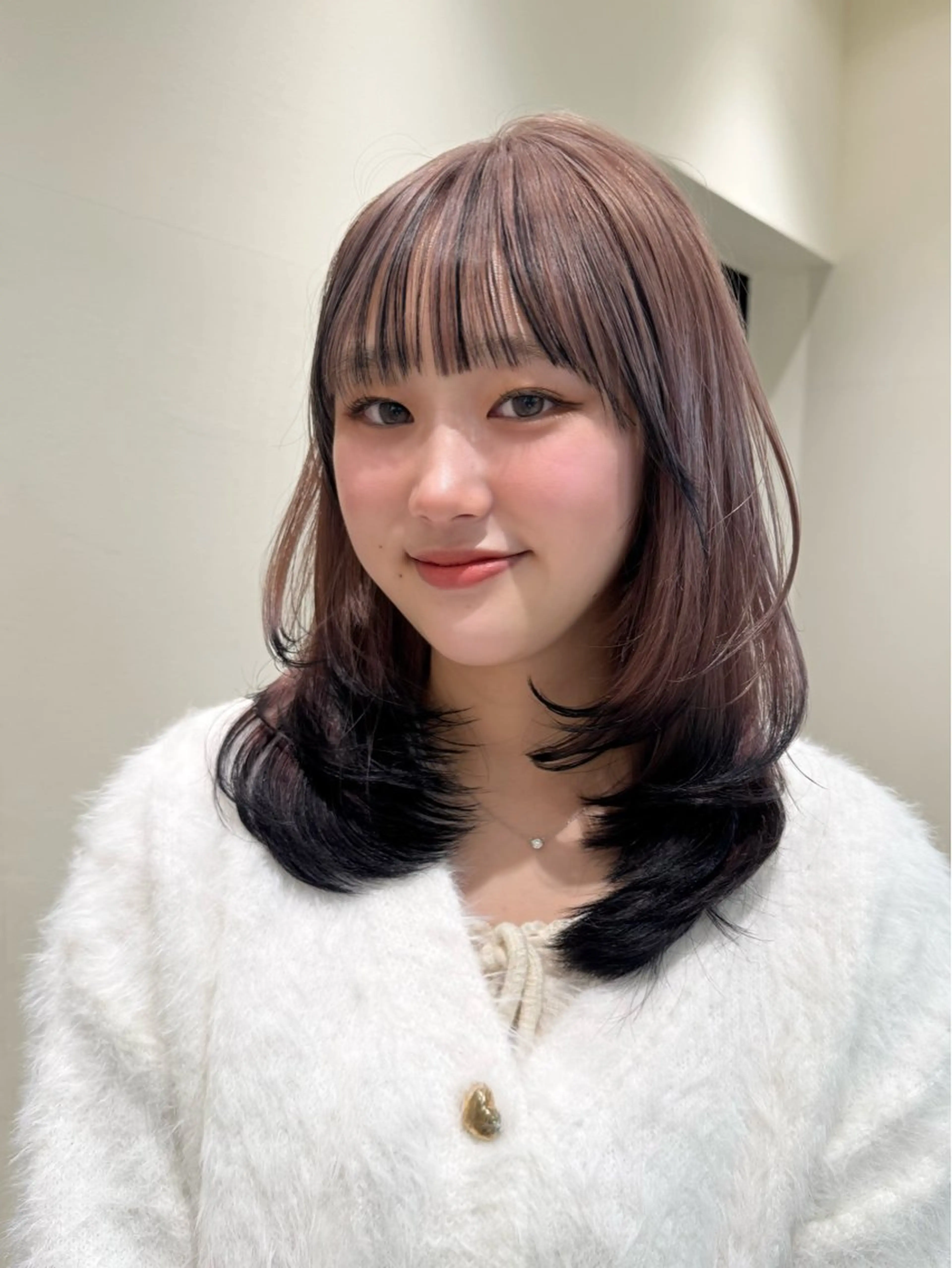 ロング ヘアカラー トリートメント ハイトーン/透明感 カラー/レイヤーのヘアスタイル