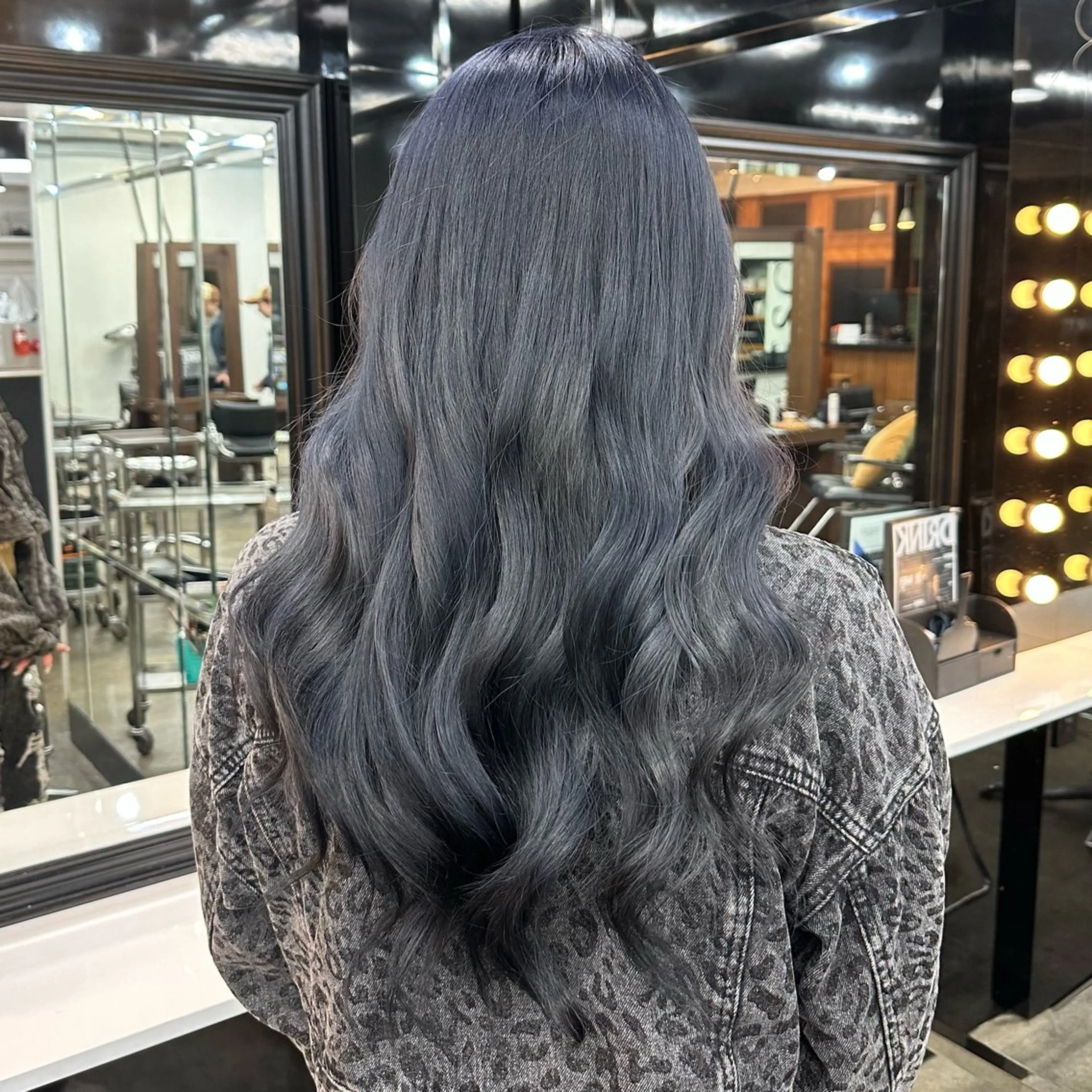 ロング カラー ブルーカラー ネイビーカラー ヘアカラー 透明感カラー/外苑前 /MIRAI🇰🇷のヘアスタイル