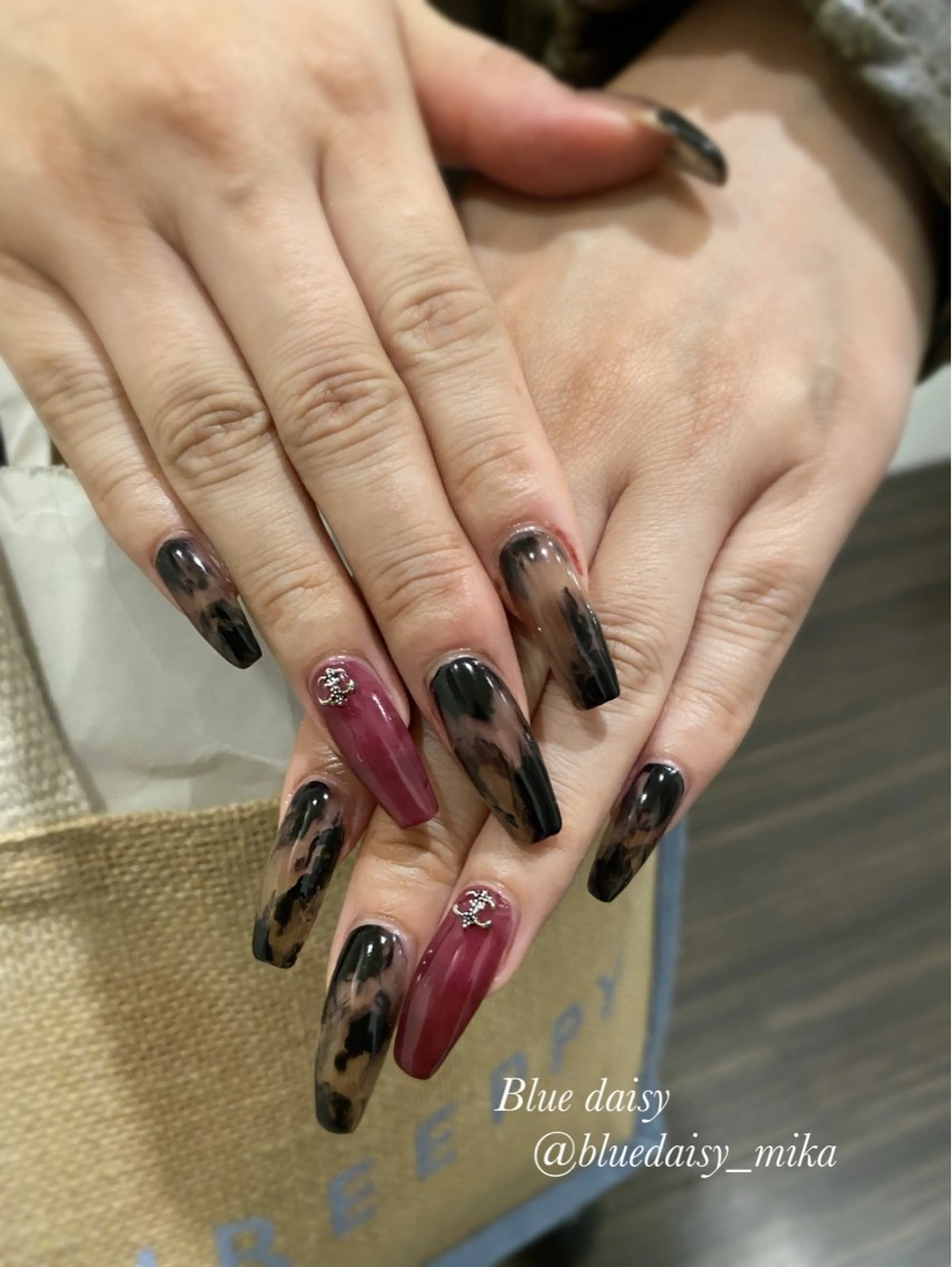 ネイル 持ち込み ハンドネイル Blue daisy 栄本店のネイルデザイン