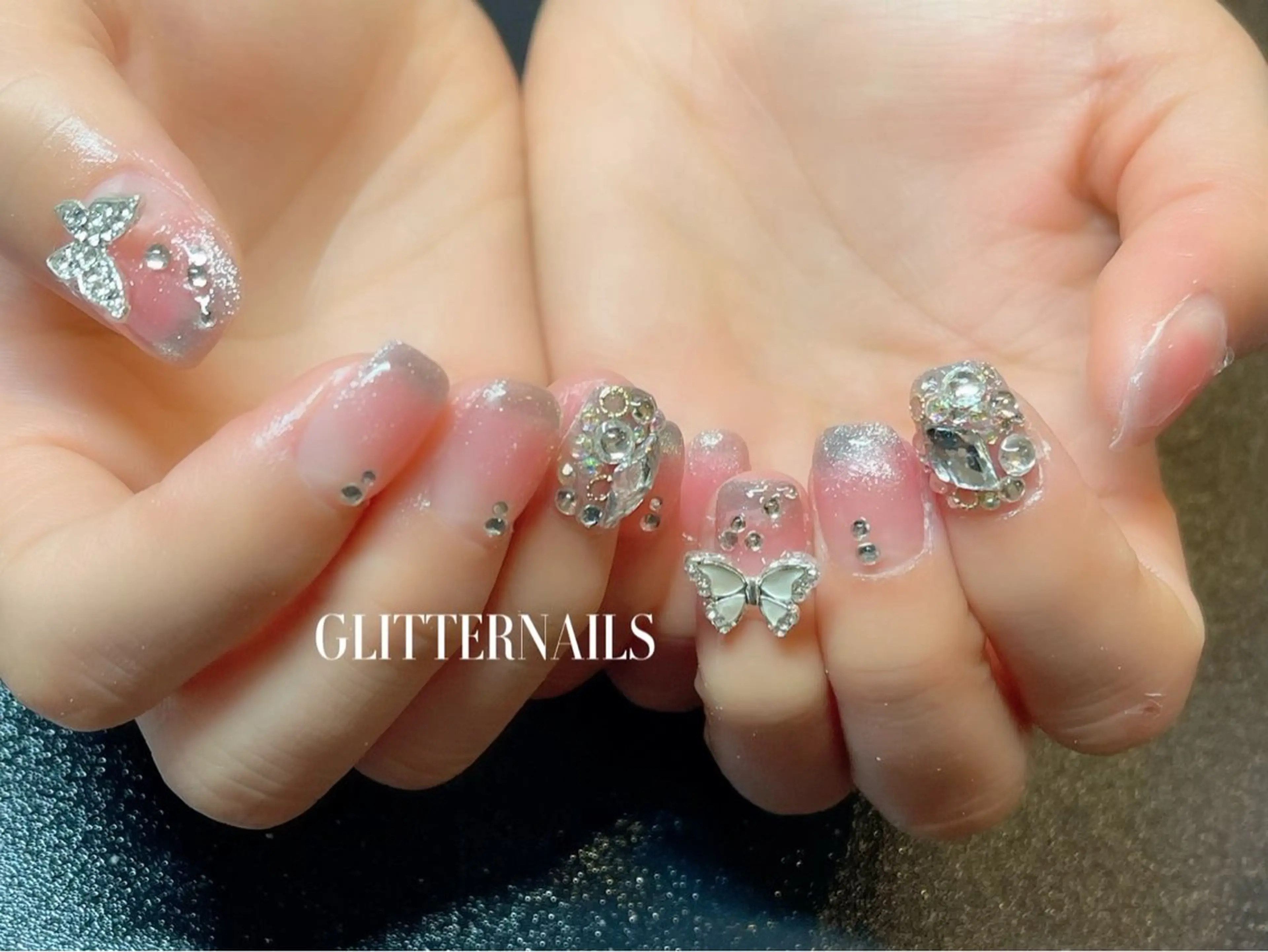 ネイル ハンドネイル glitter na ils AYAのネイルデザイン
