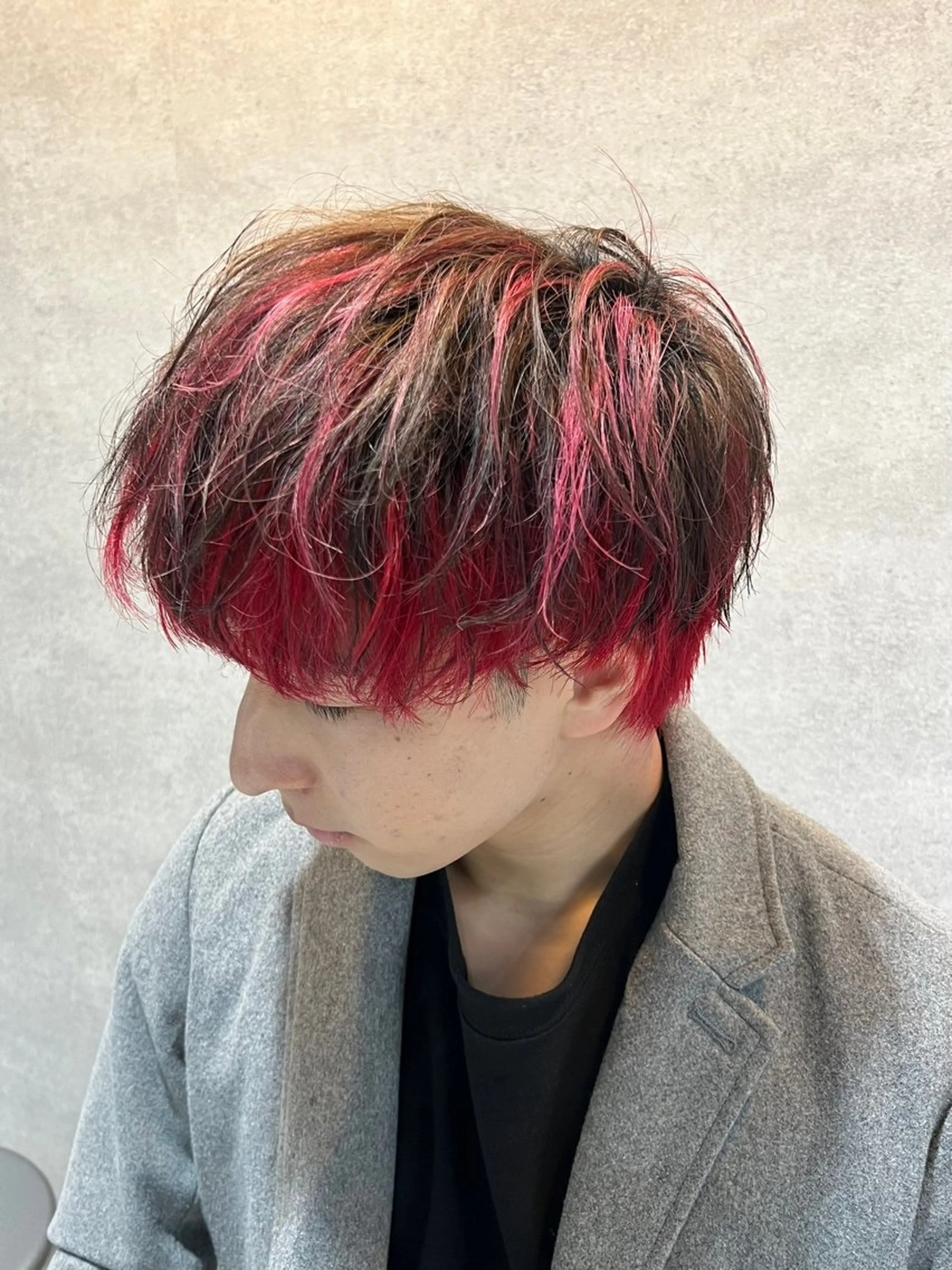 ショート カラー パーマ ヘアアレンジ メンズ センターパート メンズハイライト メンズメッシュ マッシュ メンズパーマ カット ヘアカラー パーマ トリートメント ヘッドスパ ヘアセット 仕上がり満足度No. 1🔥BLUCK🔥のヘアスタイル