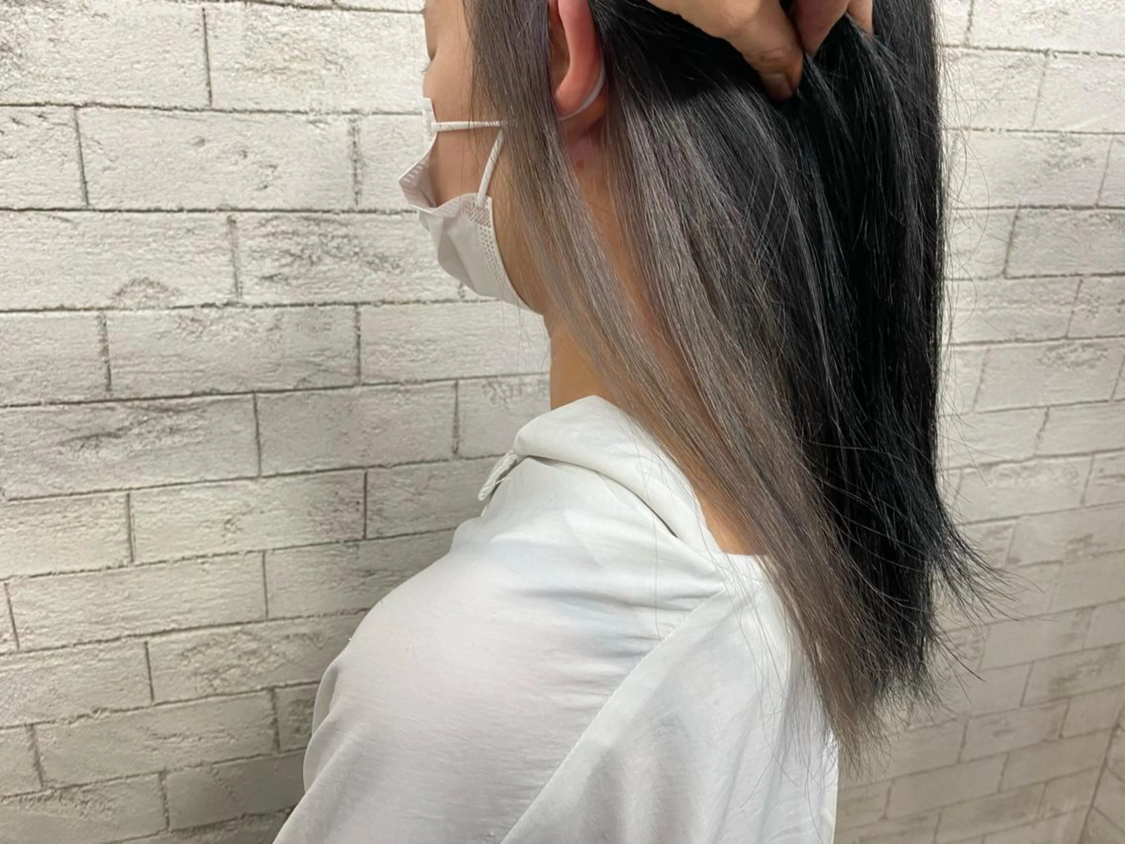 ミディアム カラー シルバー ホワイト系はお任せ /ブリーチ/店長岩崎のヘアスタイル