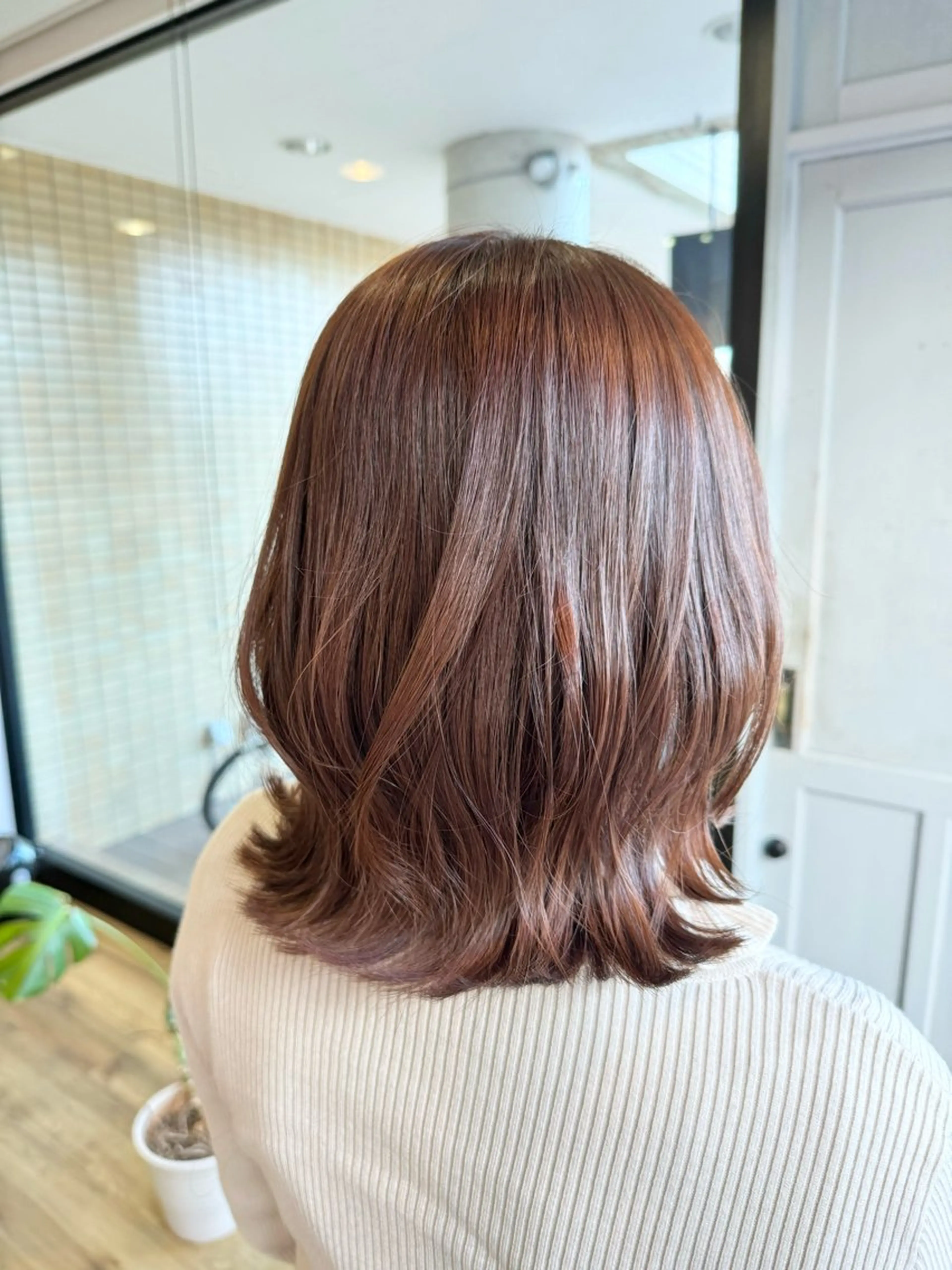 ミディアム カラー ベージュカラー ピンクカラー ピンクベージュ ヘアカラー トリートメント ツキダテ ユイのヘアスタイル