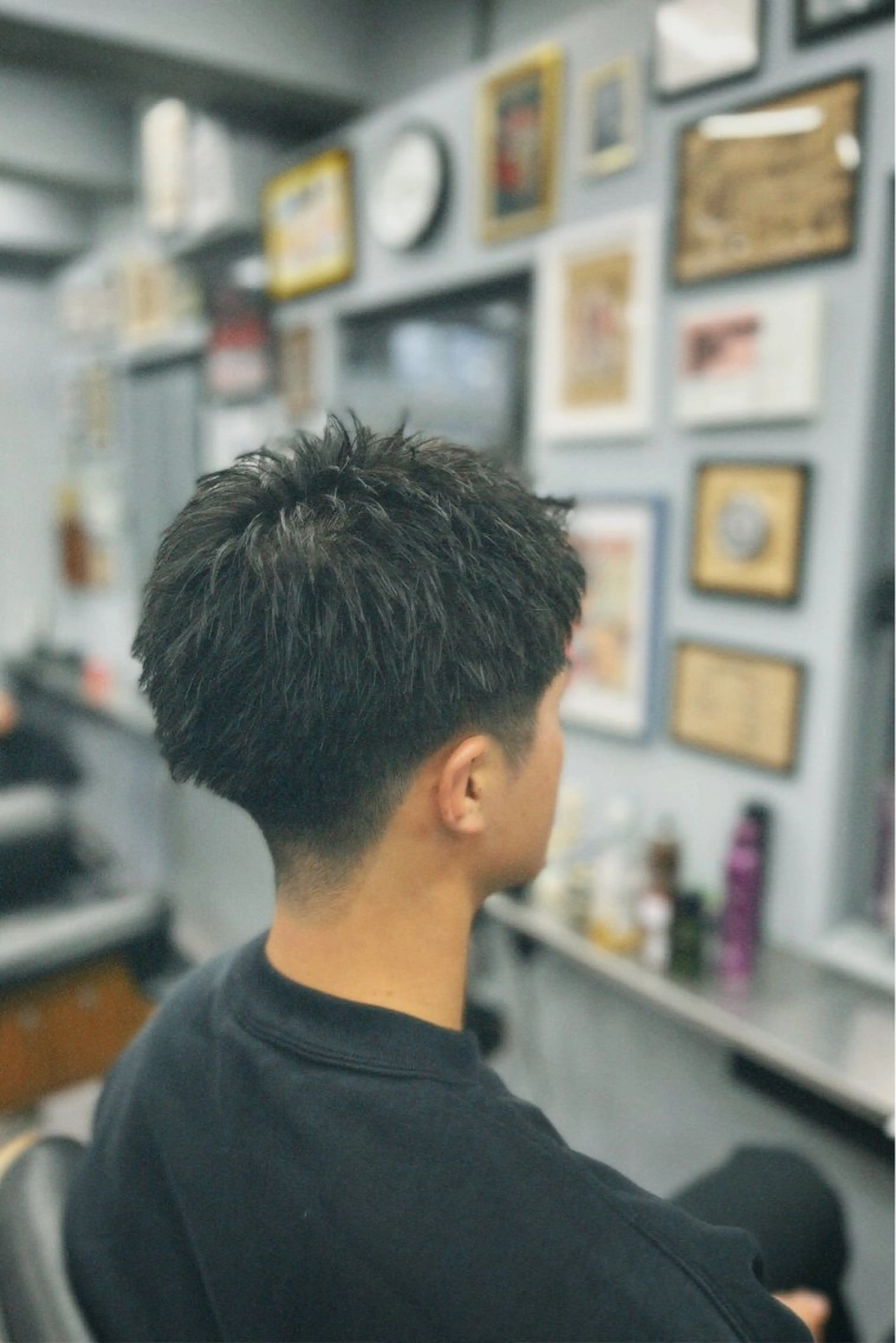 ショート メンズ センターパート フェードカット マッシュ メンズパーマ メンズツイストパーマ icon Blue所属・池袋メンズパーマ フェード純平のヘアスタイル