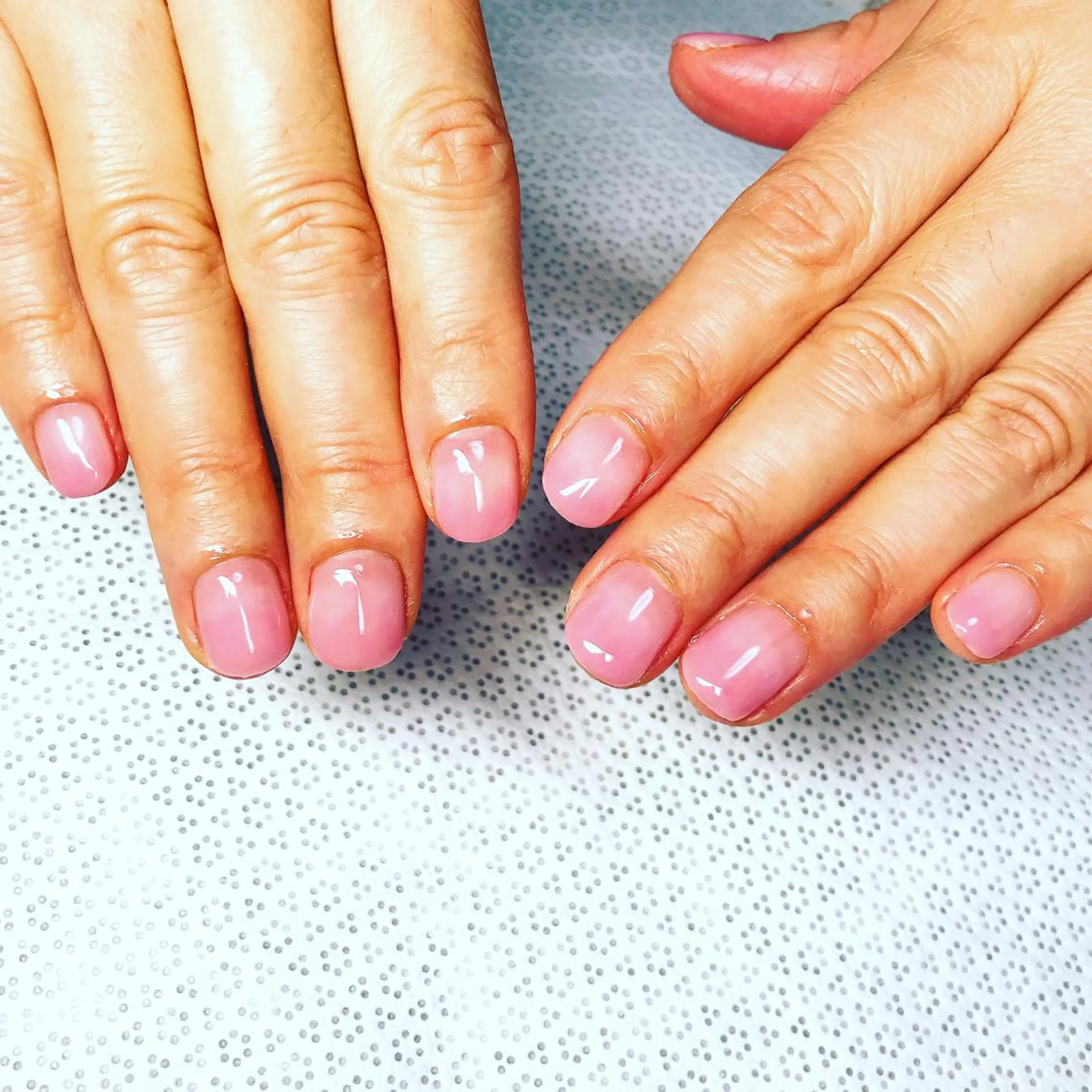 ネイル グラデーション ピンク COCO +のエステ・リラクイメージ