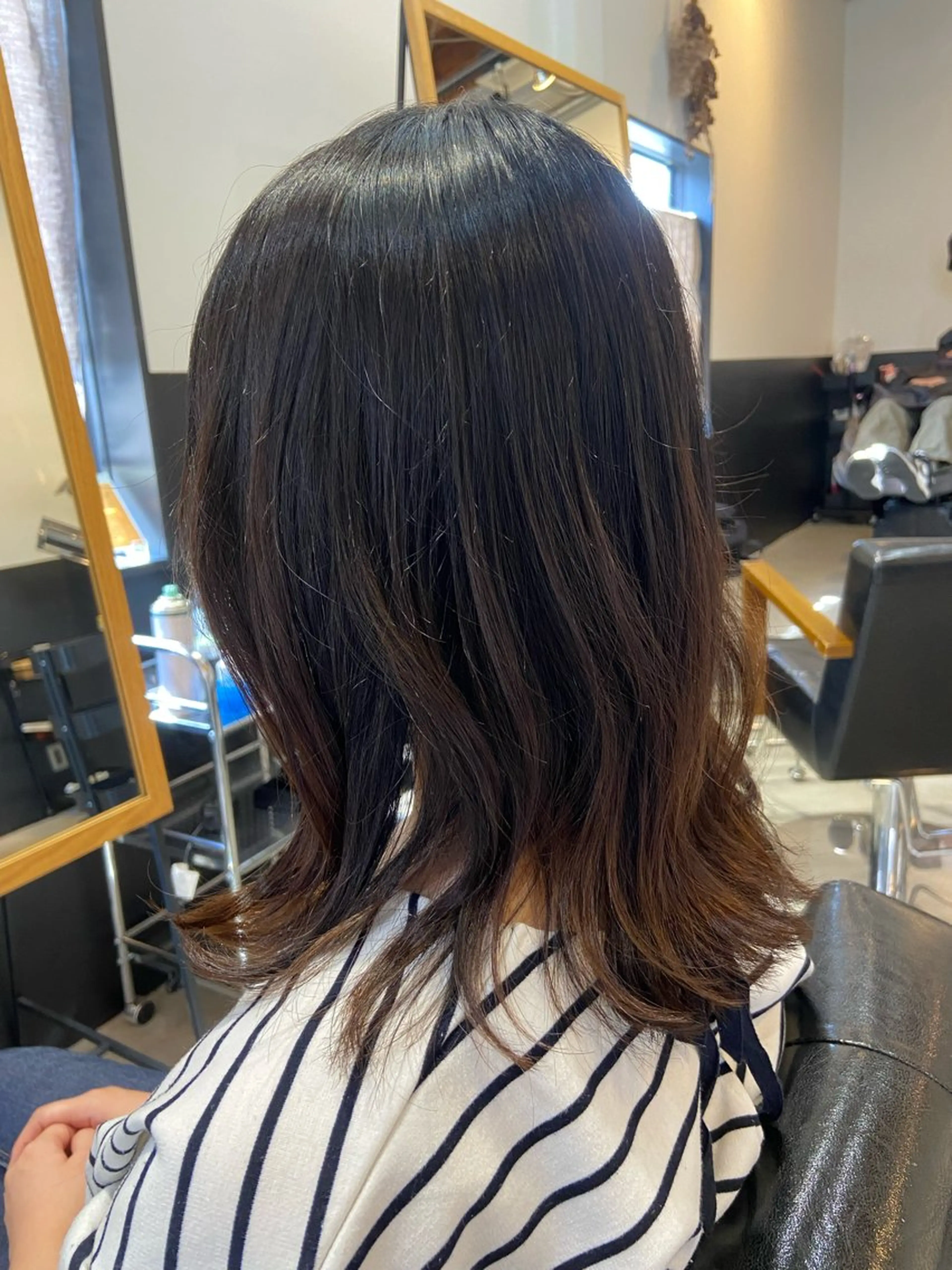 ミディアム くびれヘア レイヤーカット カット 💫縮毛矯正/ カット💫徳永あい子のヘアスタイル