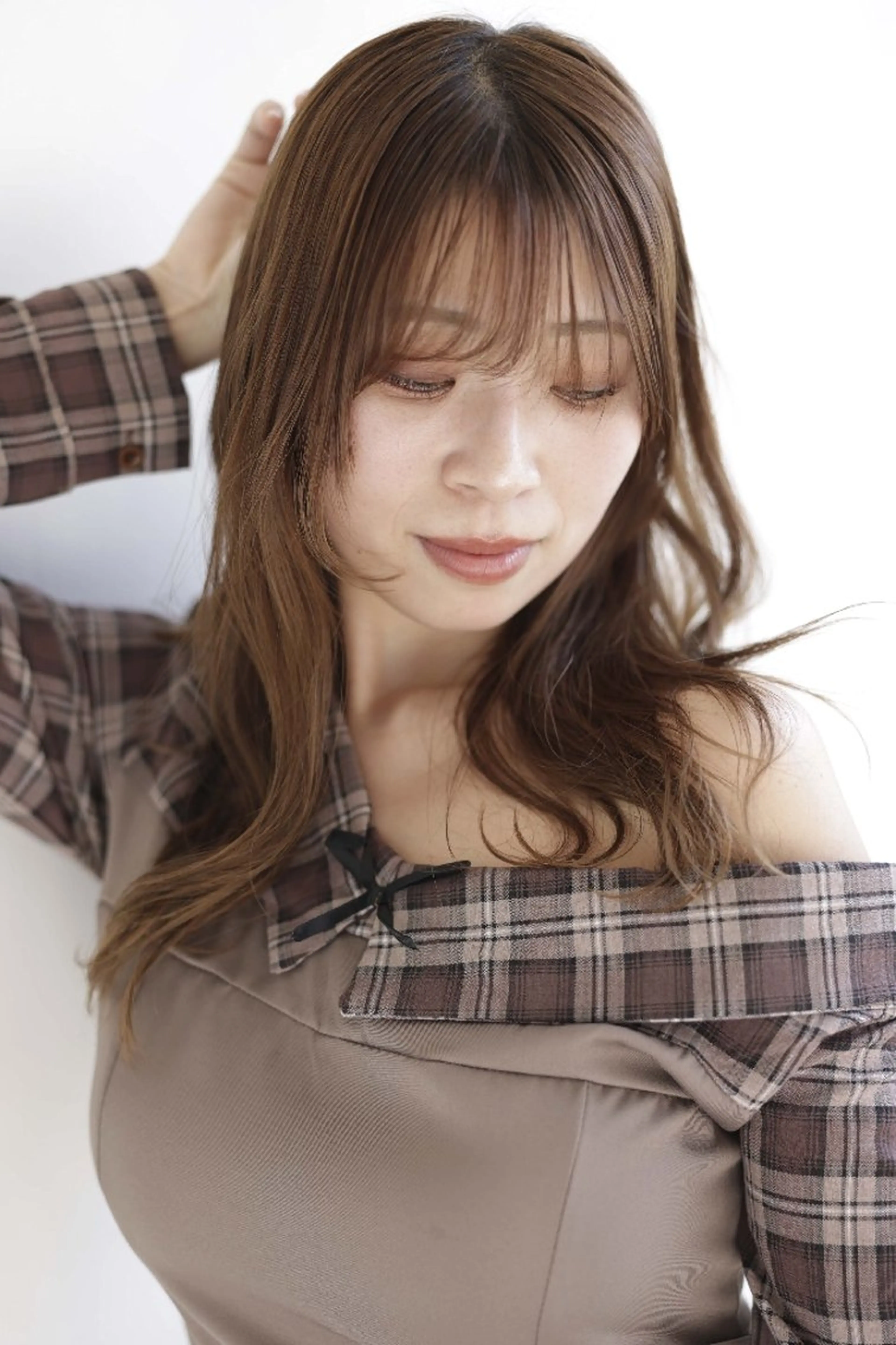 カラー 束感まつぱ🥑🤍 NATUKI🤍のヘアスタイル