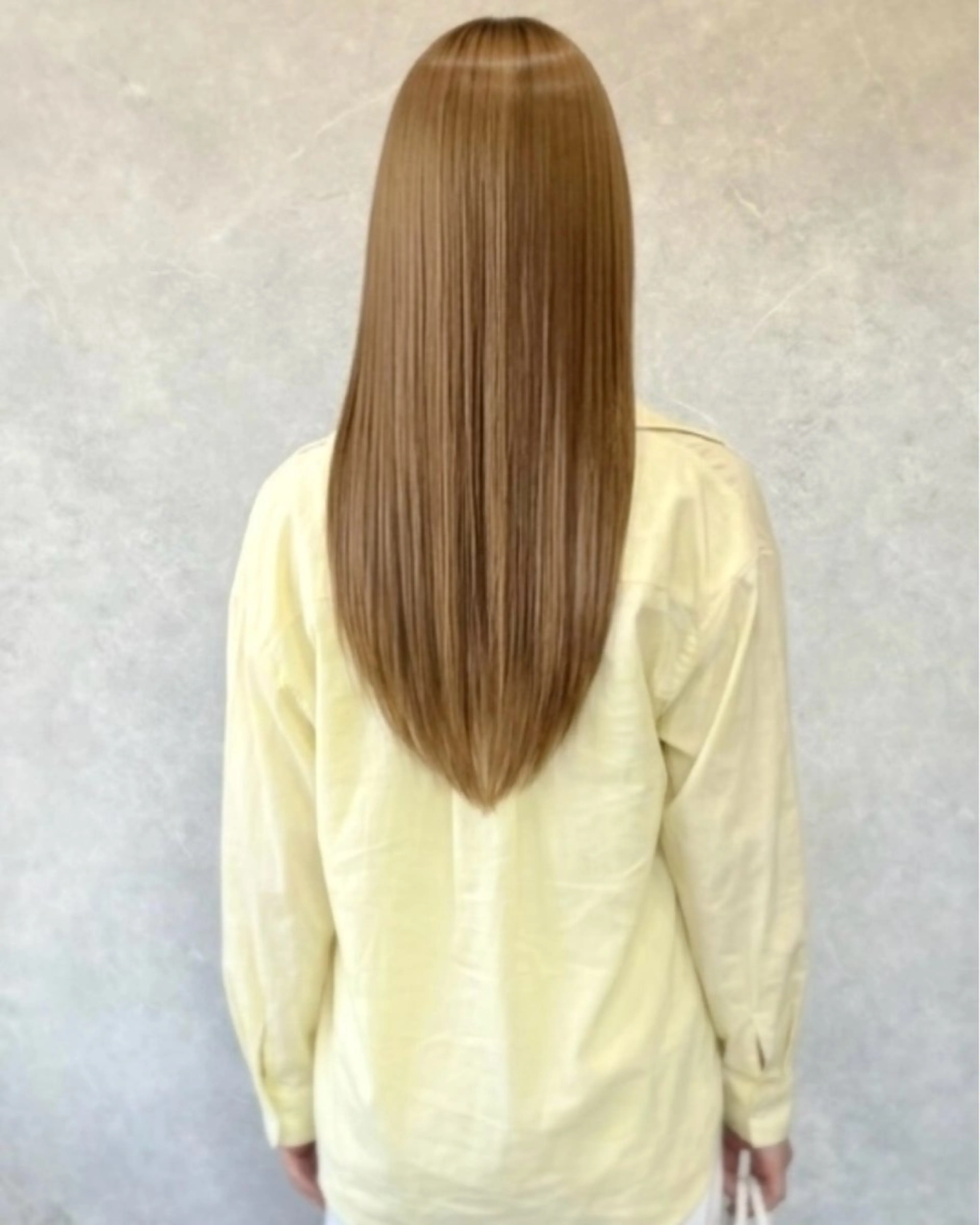 ロング カラー ベージュカラー ハイトーンカラー 髪質改善 ロング トリートメント 横山 ゆうやのヘアスタイル