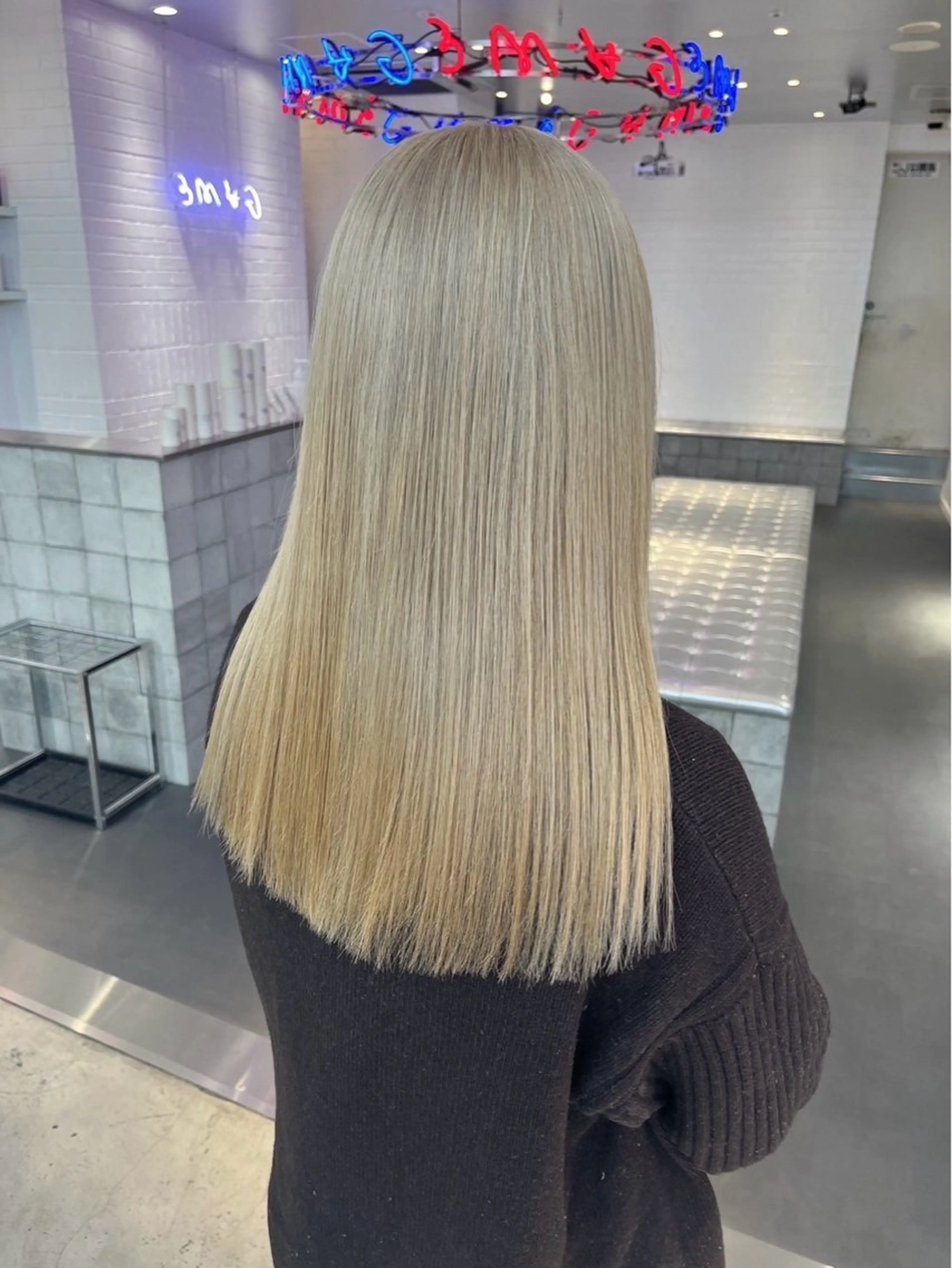 セミロング カラー ヘアカラー トリートメント ダメージレス艶髪 🦋MISAKI🦋のヘアスタイル