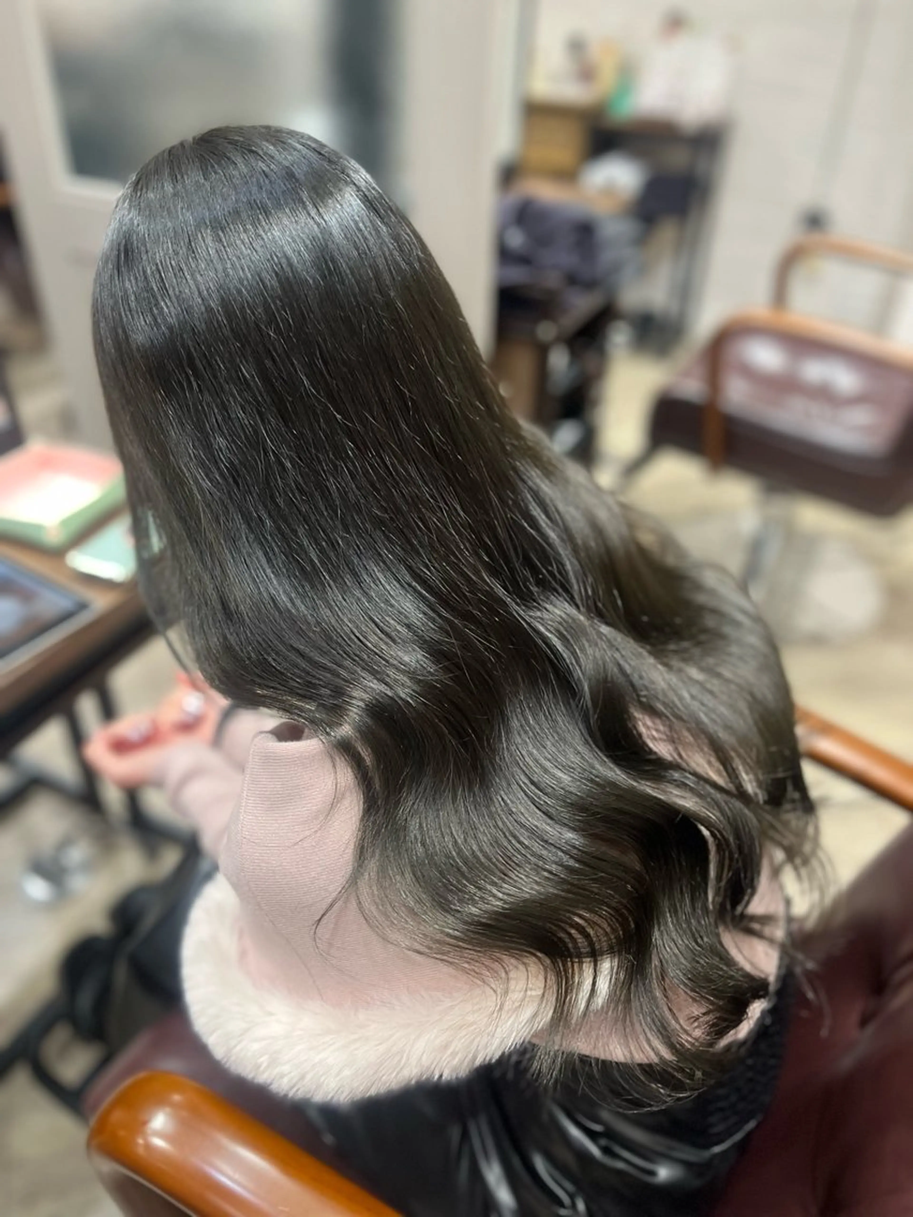 ロング カラー グレージュ オリーブグレージュ オリーブグレー カット ヘアカラー トリートメント 🫧ぷる艶カラー🫧 Yuubi🦩のヘアスタイル