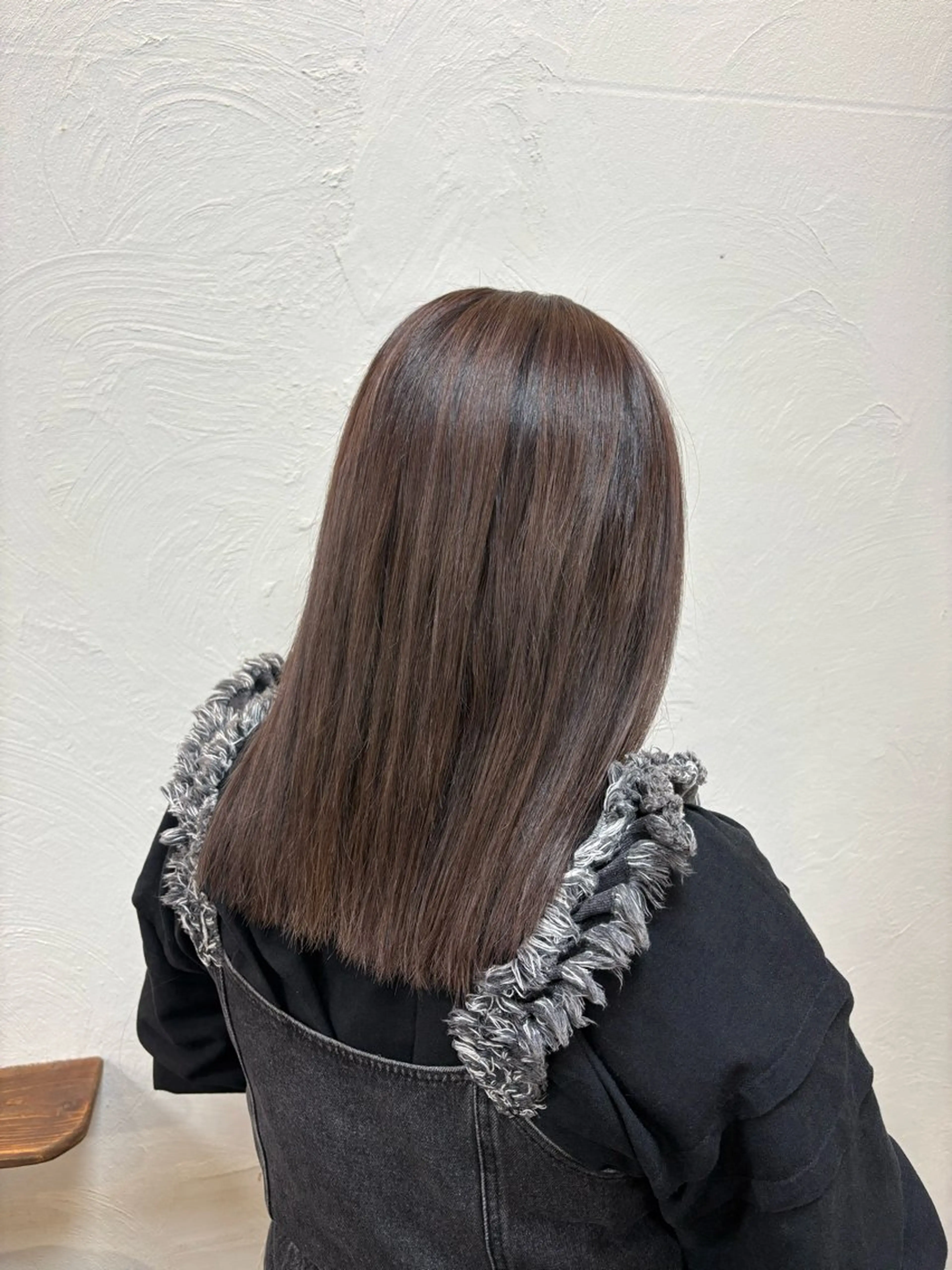 ミディアム カラー ブリーチ 透明感カラー 元山 透明感艶カラー 🌻レイヤーカットのヘアスタイル