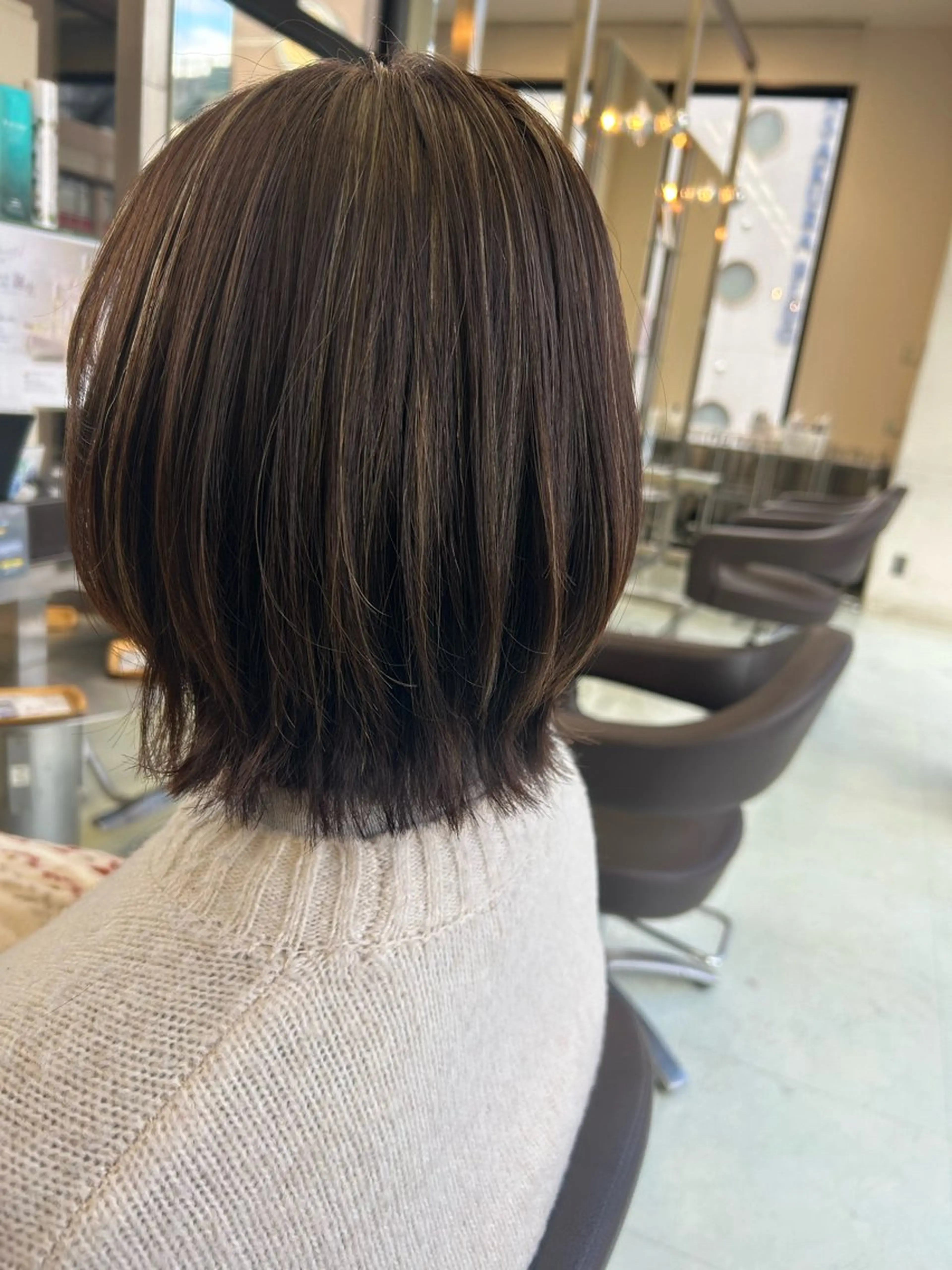 ショート カラー ボブレイヤー ハイライトカラー ボブ ハイライト レイヤーカット 川上 紗也加のヘアスタイル