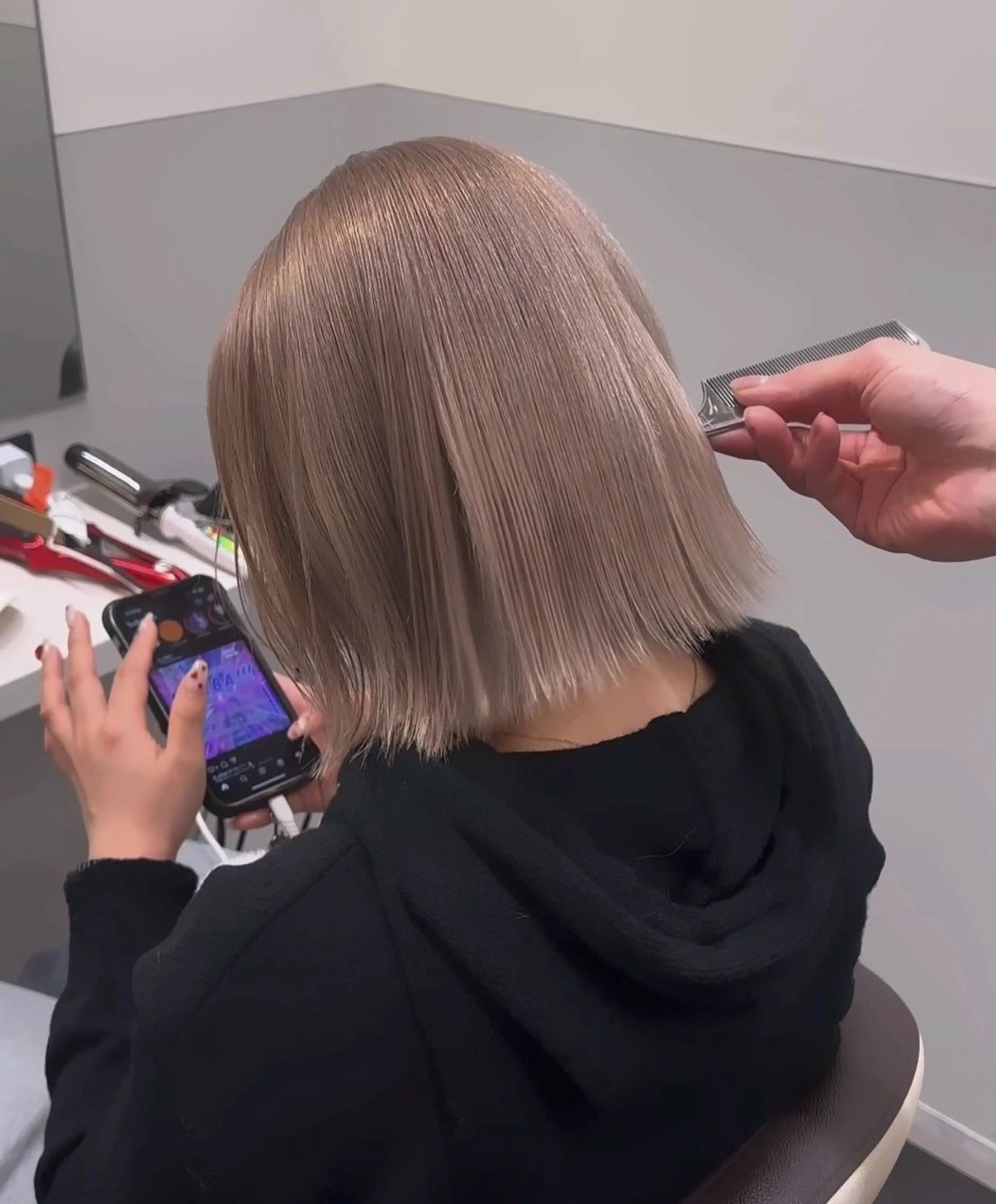 ミディアム カラー ベージュカラー ミルクティーベージュ ヘアカラー トリートメント 🦋レイヤーカット ミドリカワ🦋のヘアスタイル