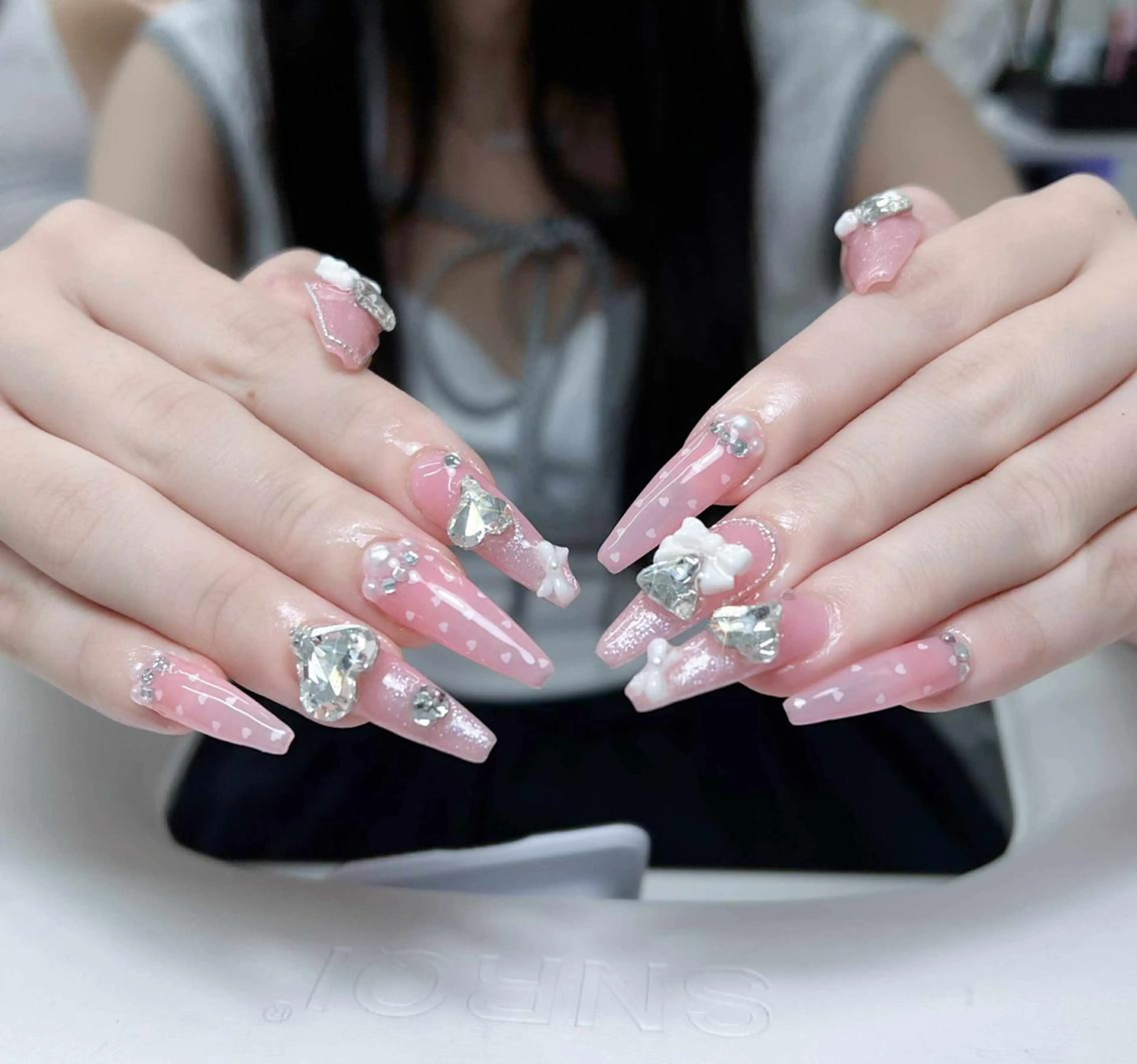 ネイル アートネイル フレンチネイル ジェルネイル ガーリー キラキラネイル Nova Nailのネイルデザイン