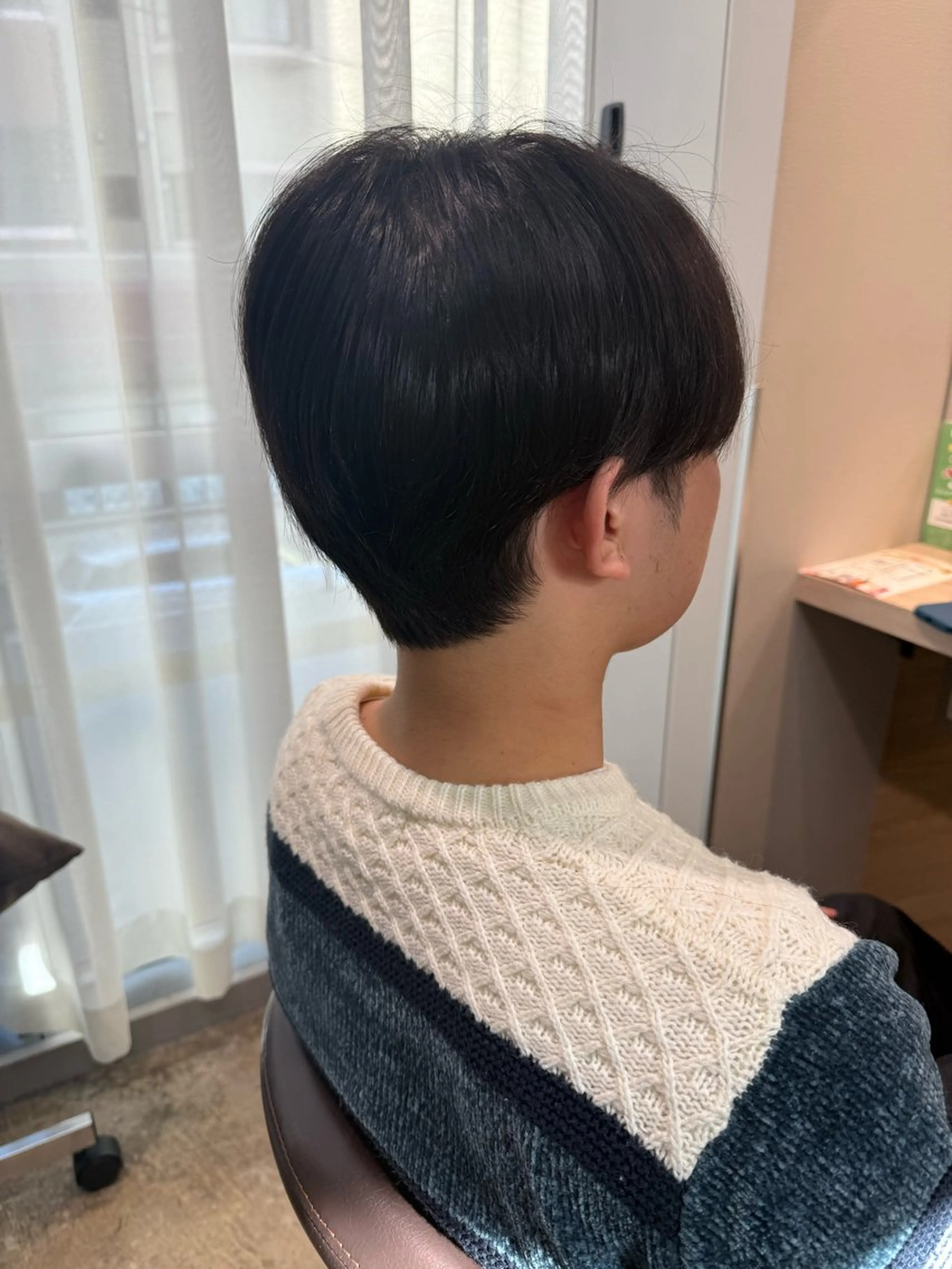 ショート メンズ センターパート ダウンパーマ フェザーパーマ メンズハイライト メンズ韓国風 藤崎百道メンズカット Zina/森井唯央のヘアスタイル