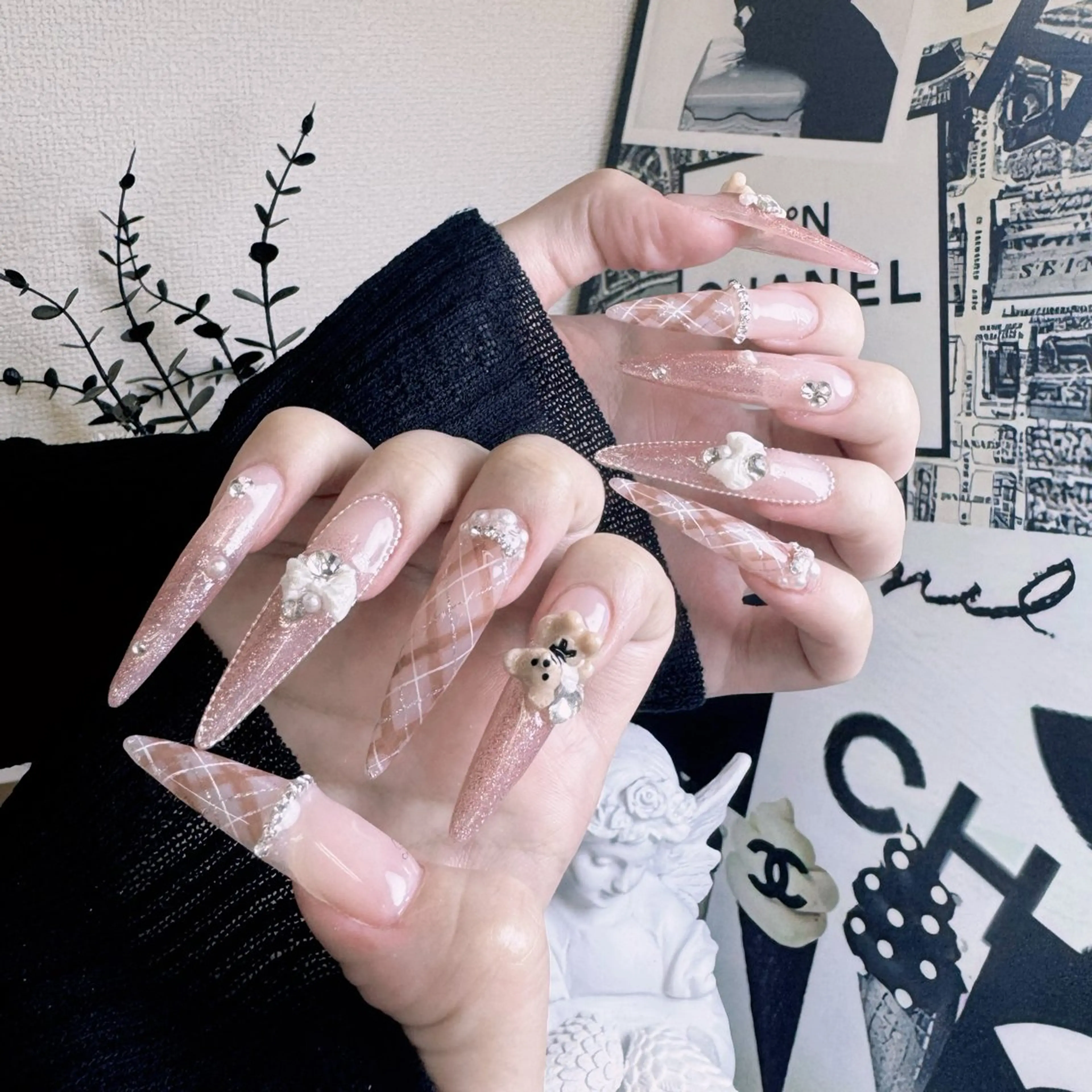 ネイル チークネイル クリアネイル ガーリー キラキラネイル 韓国ネイル ハンドネイル NailPrincess所属・princess スカルプ専門店のネイルデザイン