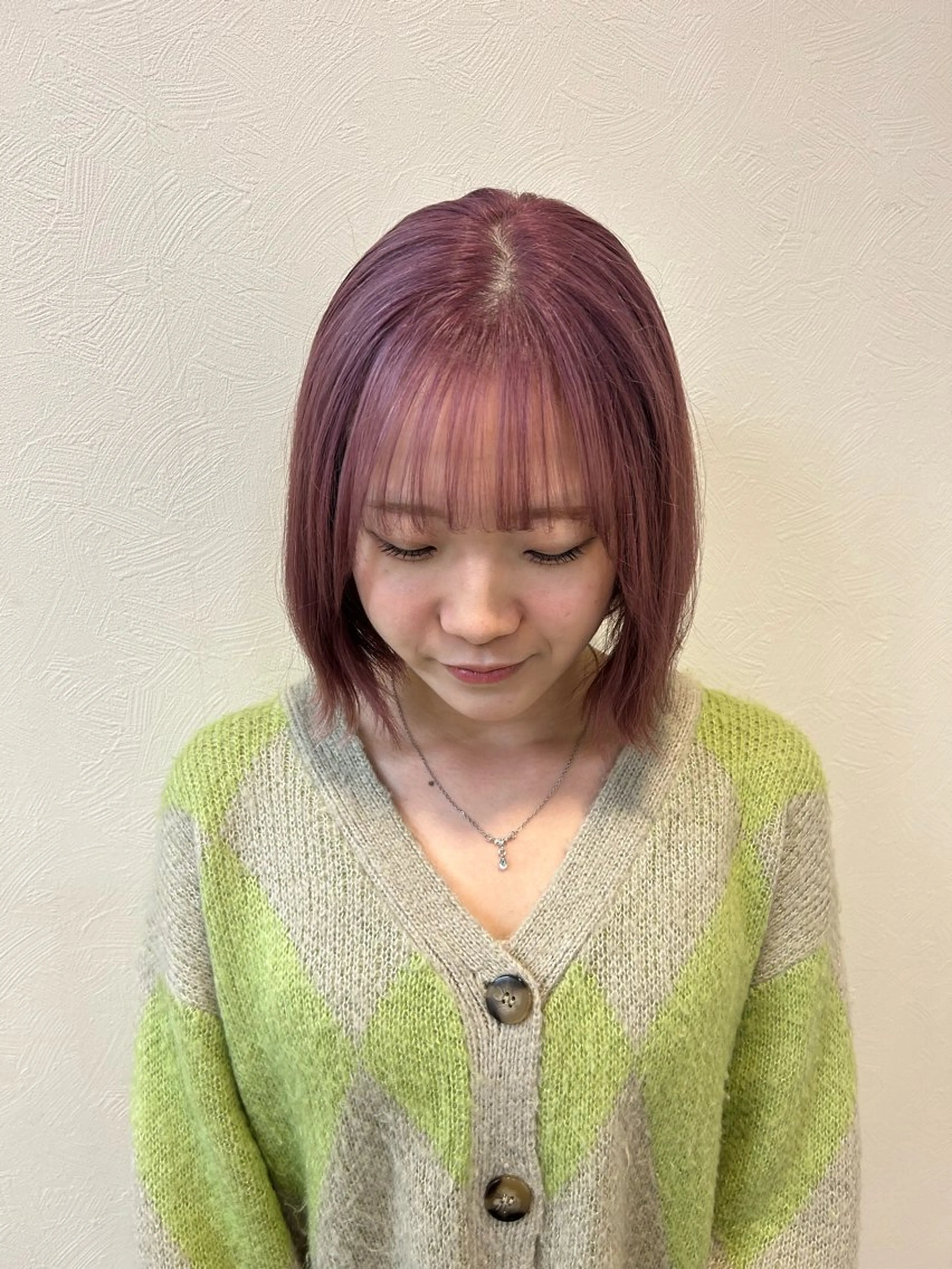 カラー ブリーチ カシス ピンクカラー morio コトミのヘアスタイル