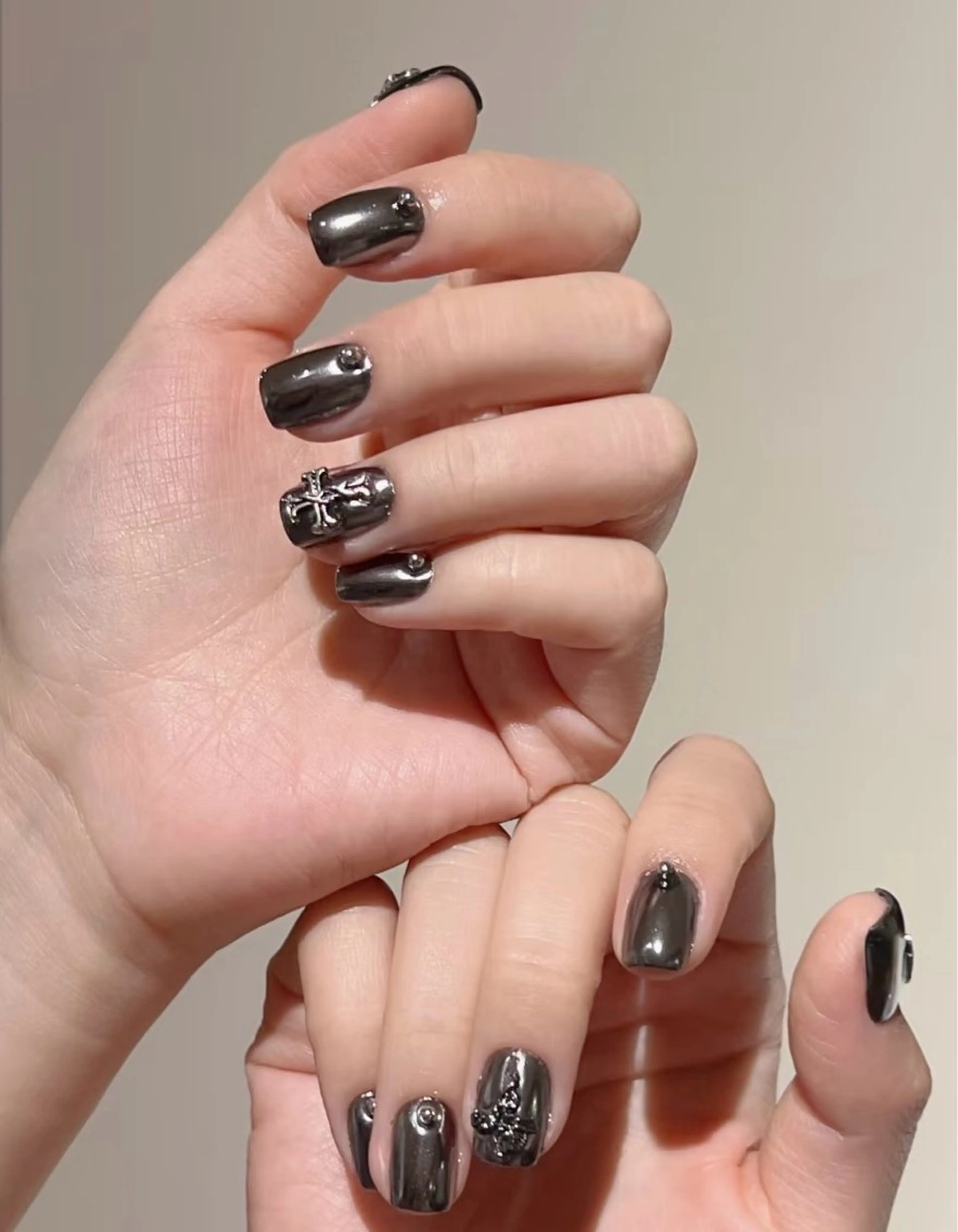 ネイル 高木 維麗絲のネイルデザイン