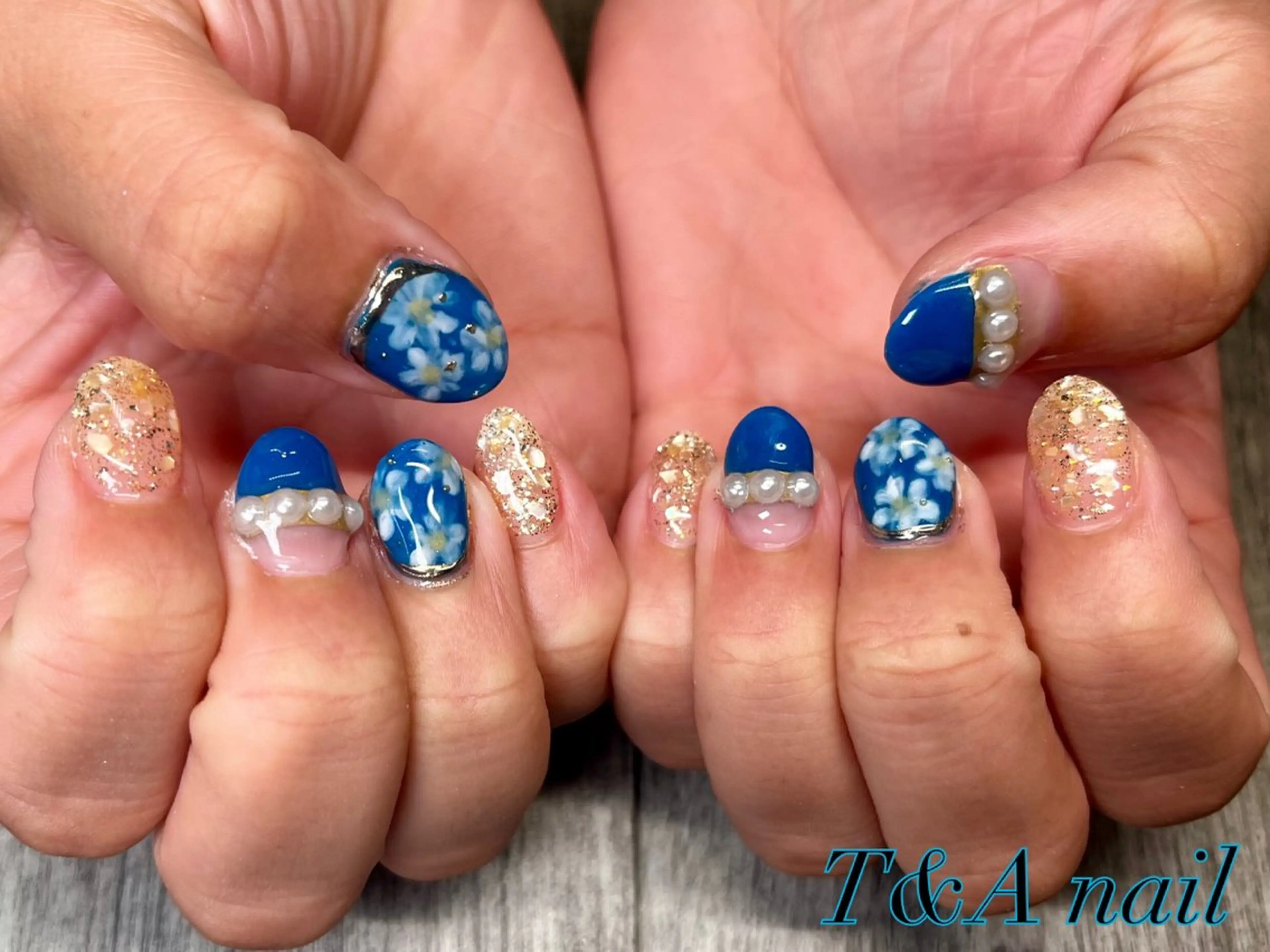 ネイル 長さ出し フラワーネイル ジェルネイル ニュアンスネイル スカルプネイル ハンドネイル T&A nailのネイルデザイン