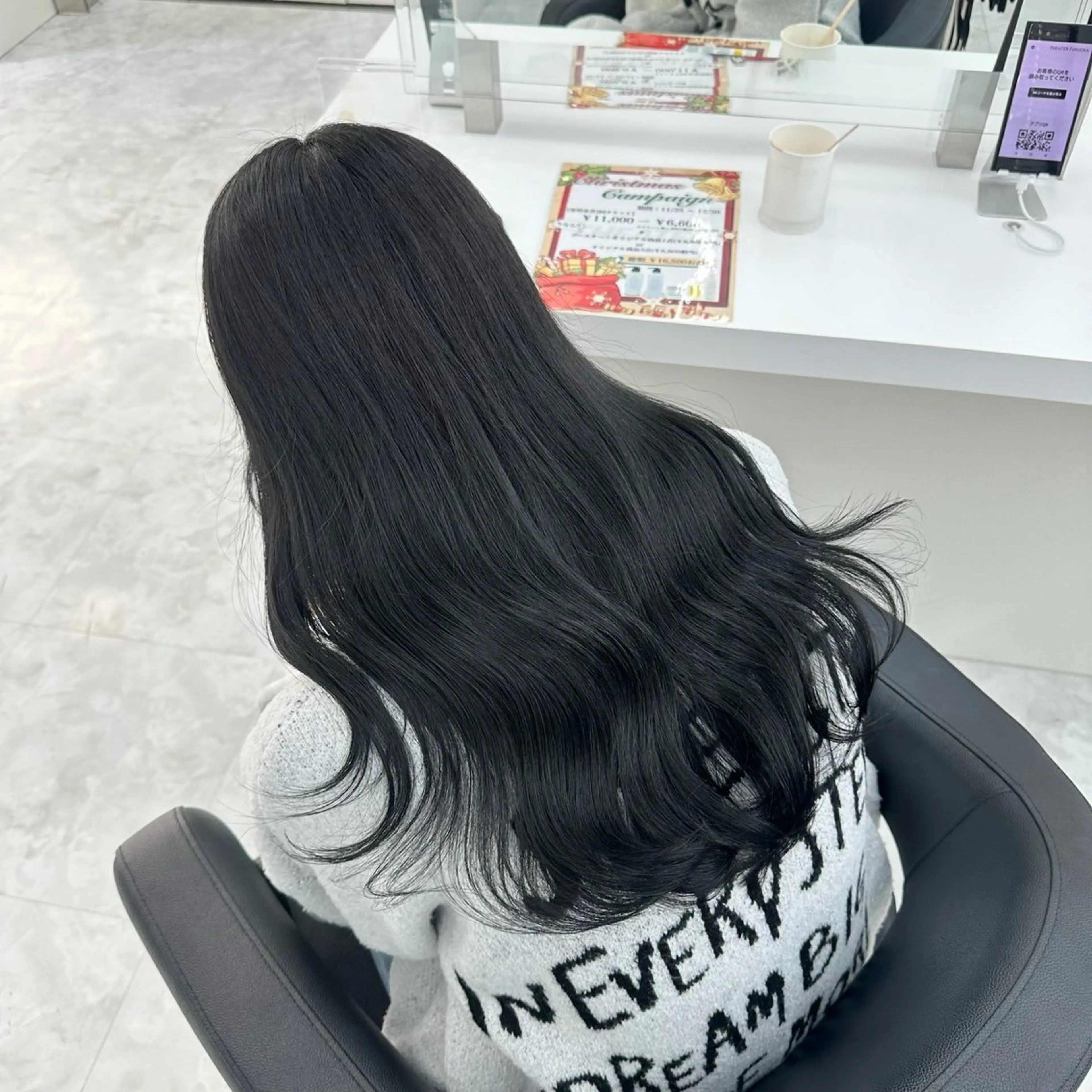 ロング カラー niina🖤 透明感×レイヤーのヘアスタイル