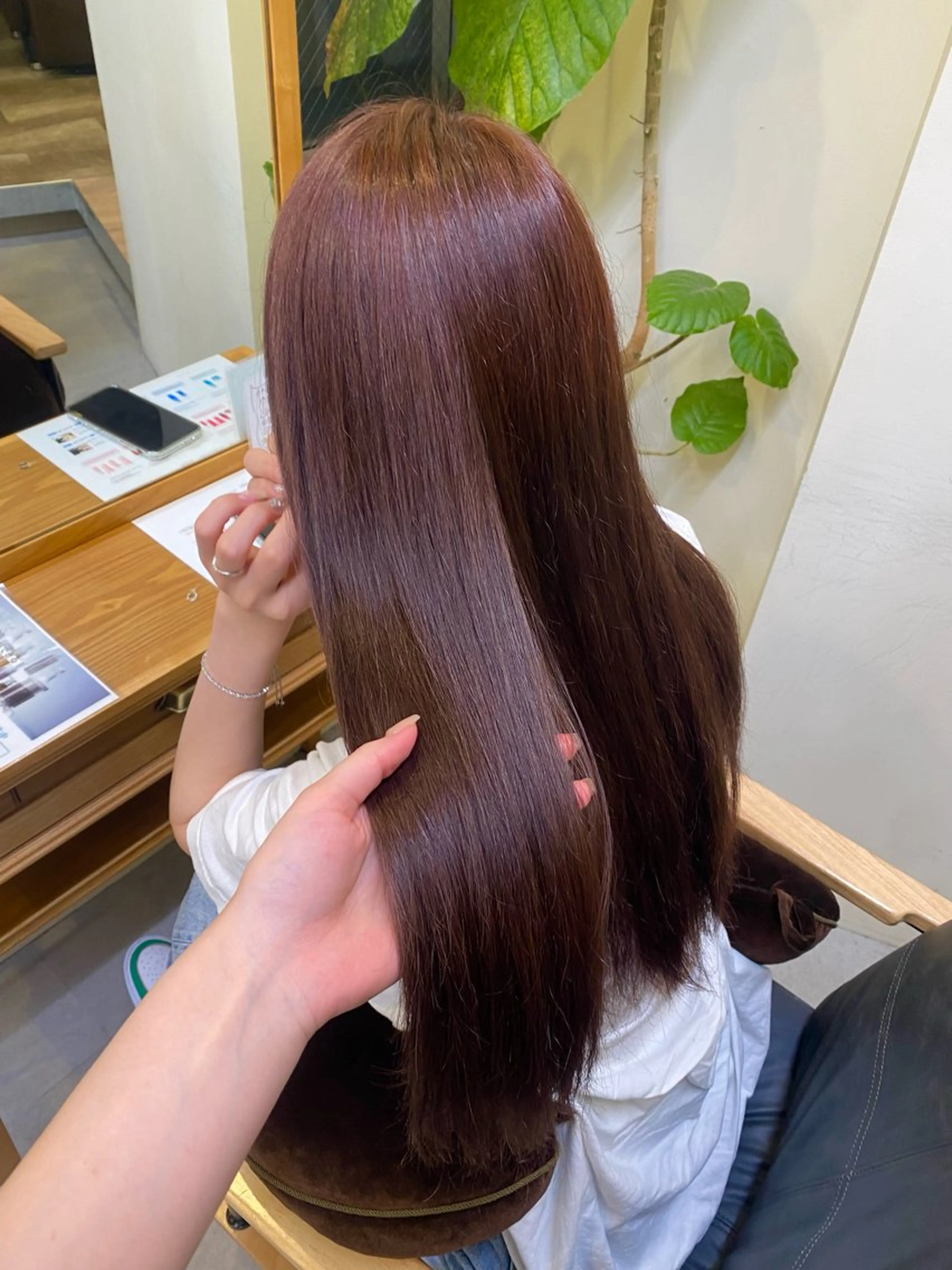 ロング 藤山 麗愛のヘアスタイル