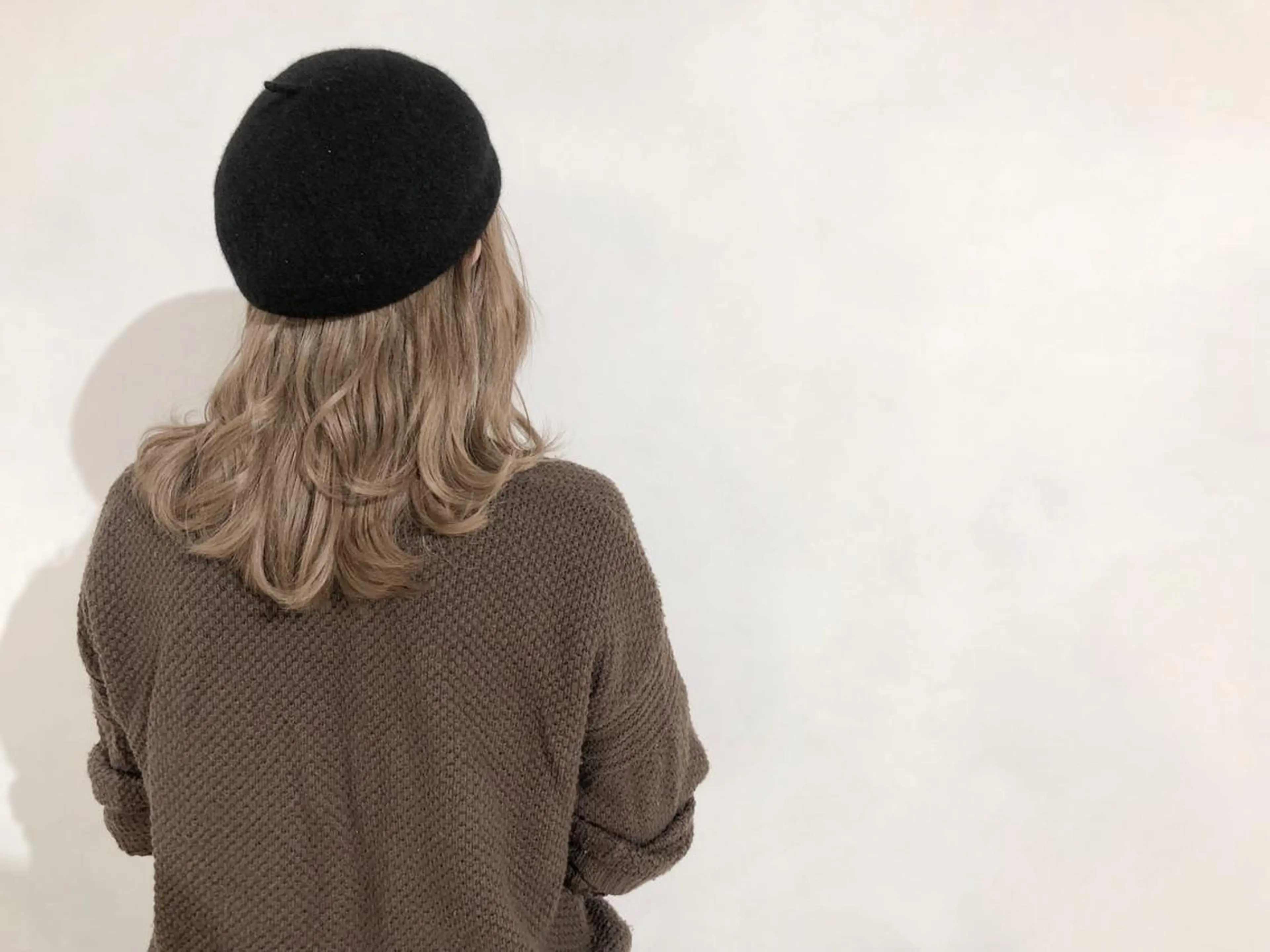 ミディアム カラー ヘアアレンジ ベージュカラー ミルクティーベージュ ヘアカラー いしだ みさきのヘアスタイル