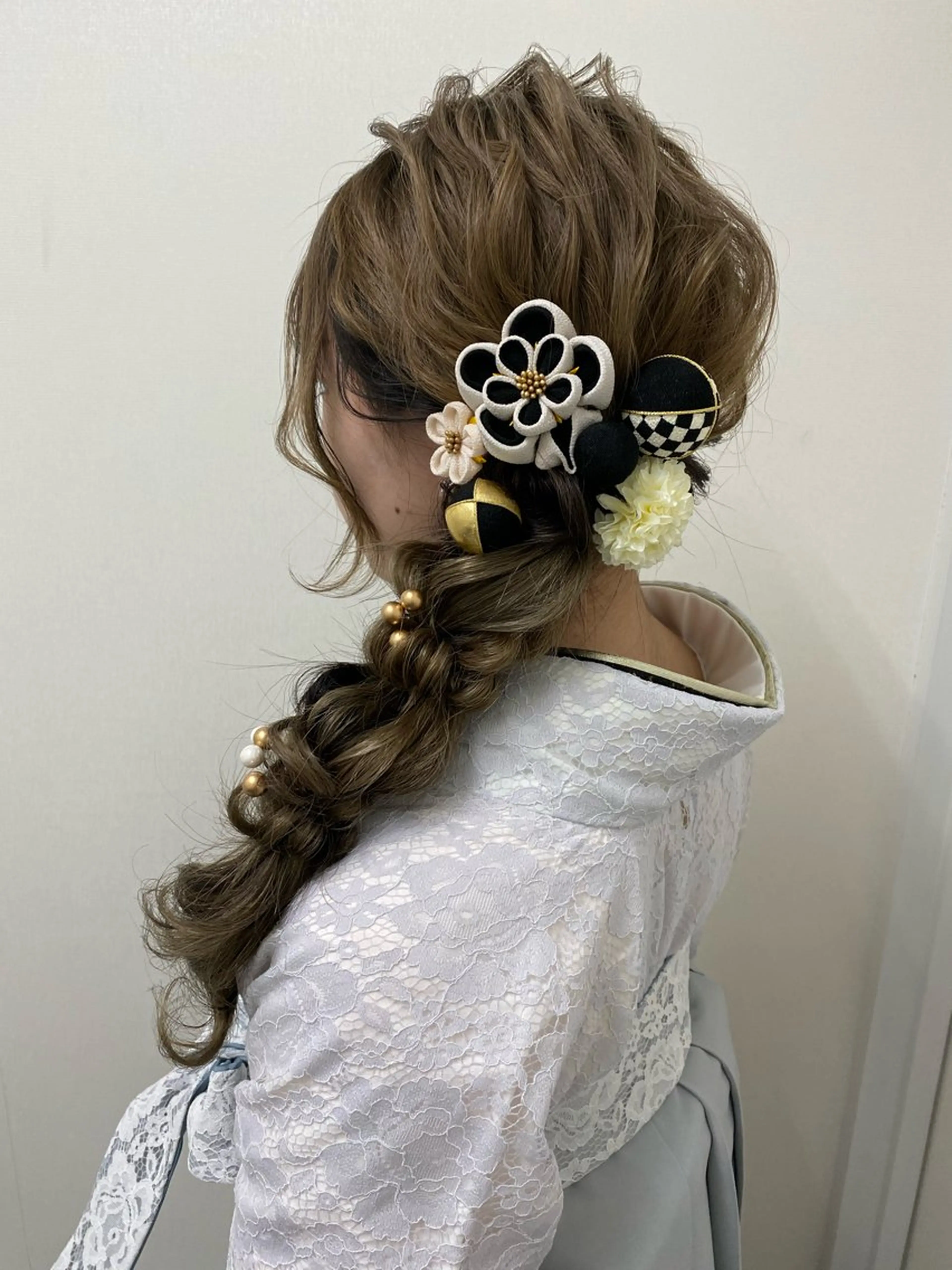 ヘアアレンジ ヘアアンドメイクムタ 新居のヘアスタイル