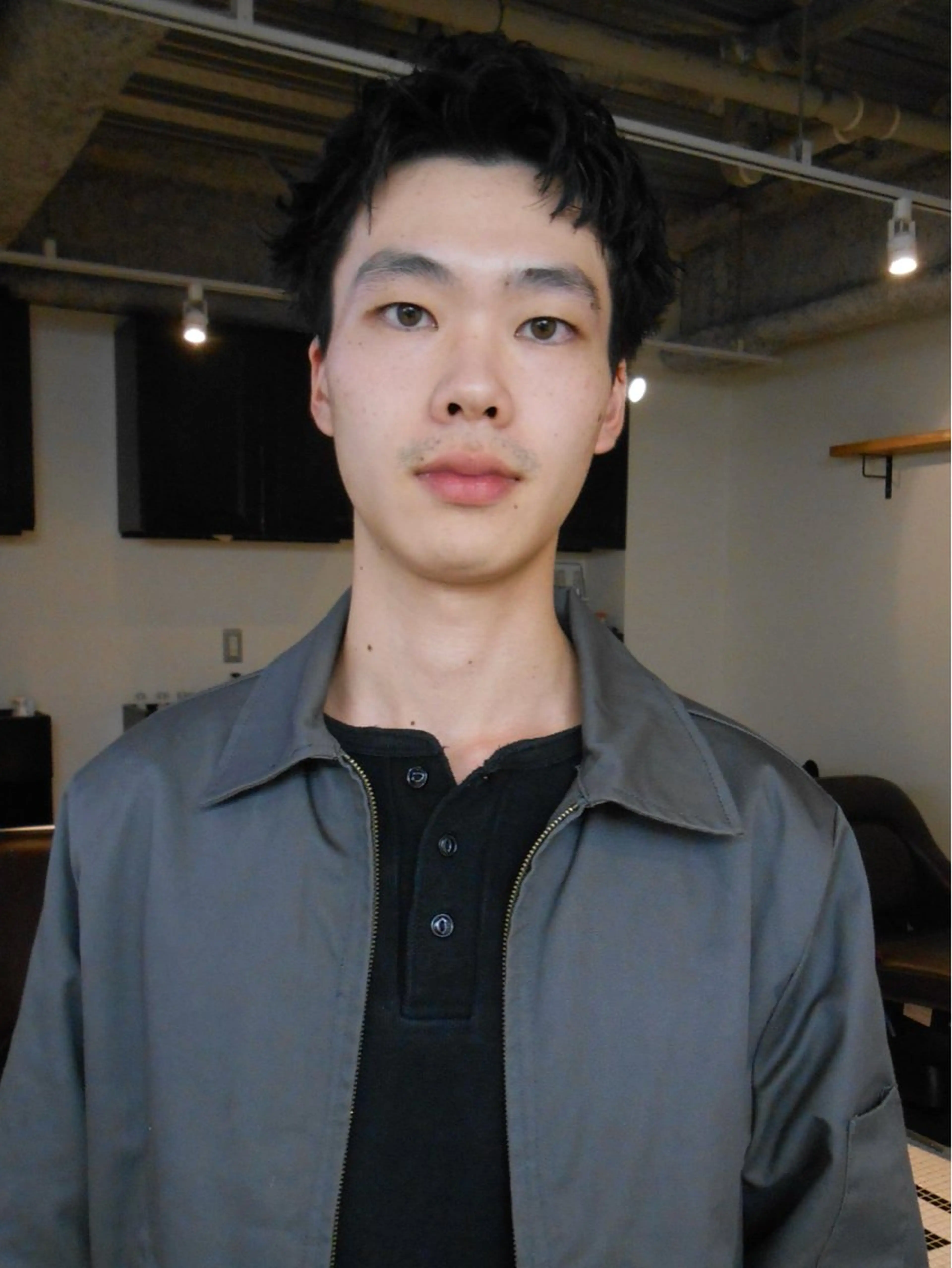 ショート パーマ メンズ カット パーマ グランジヘア 無造作ヘアHYUGAのヘアスタイル