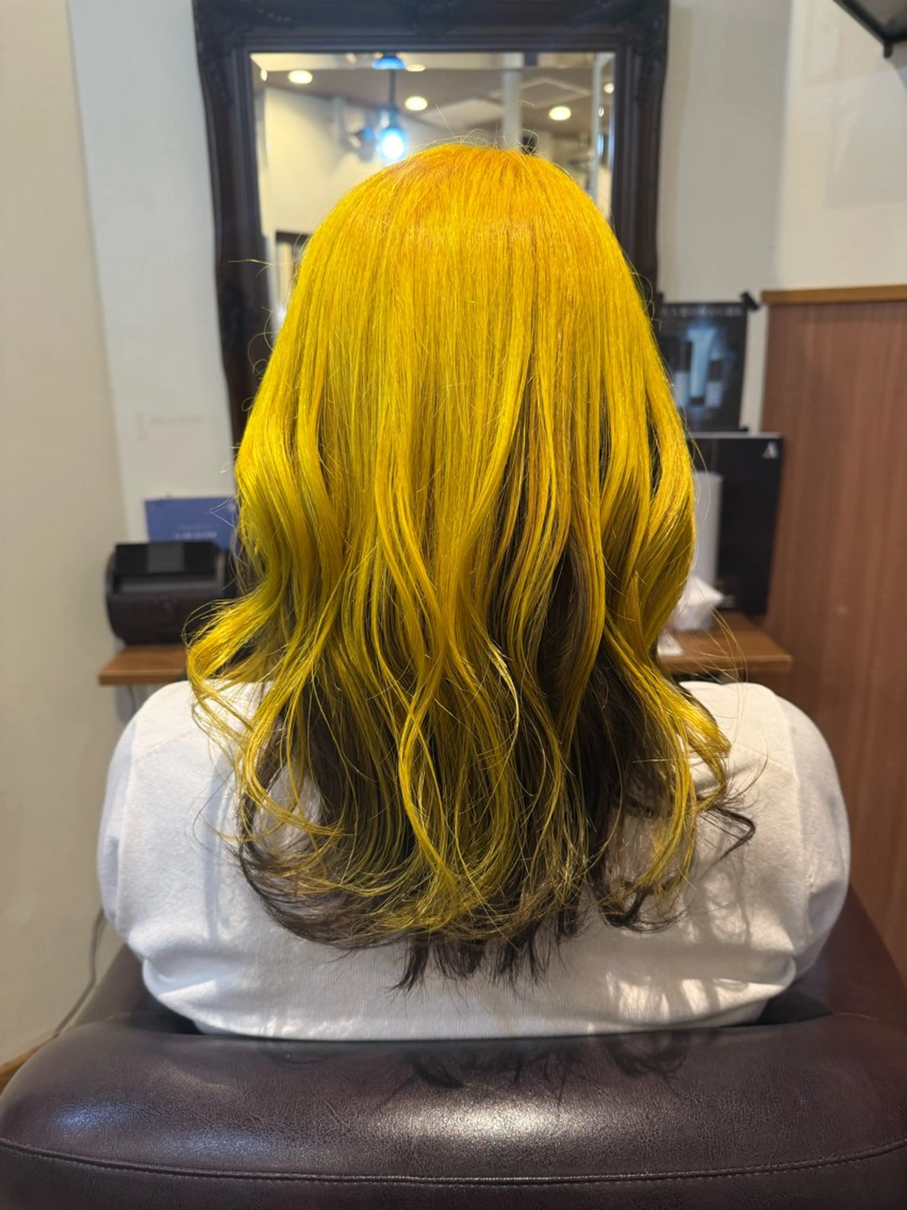 カラー PINOT　UMEDA【ピノ ウメダ】所属・PINOT梅田 MOKAのヘアスタイル