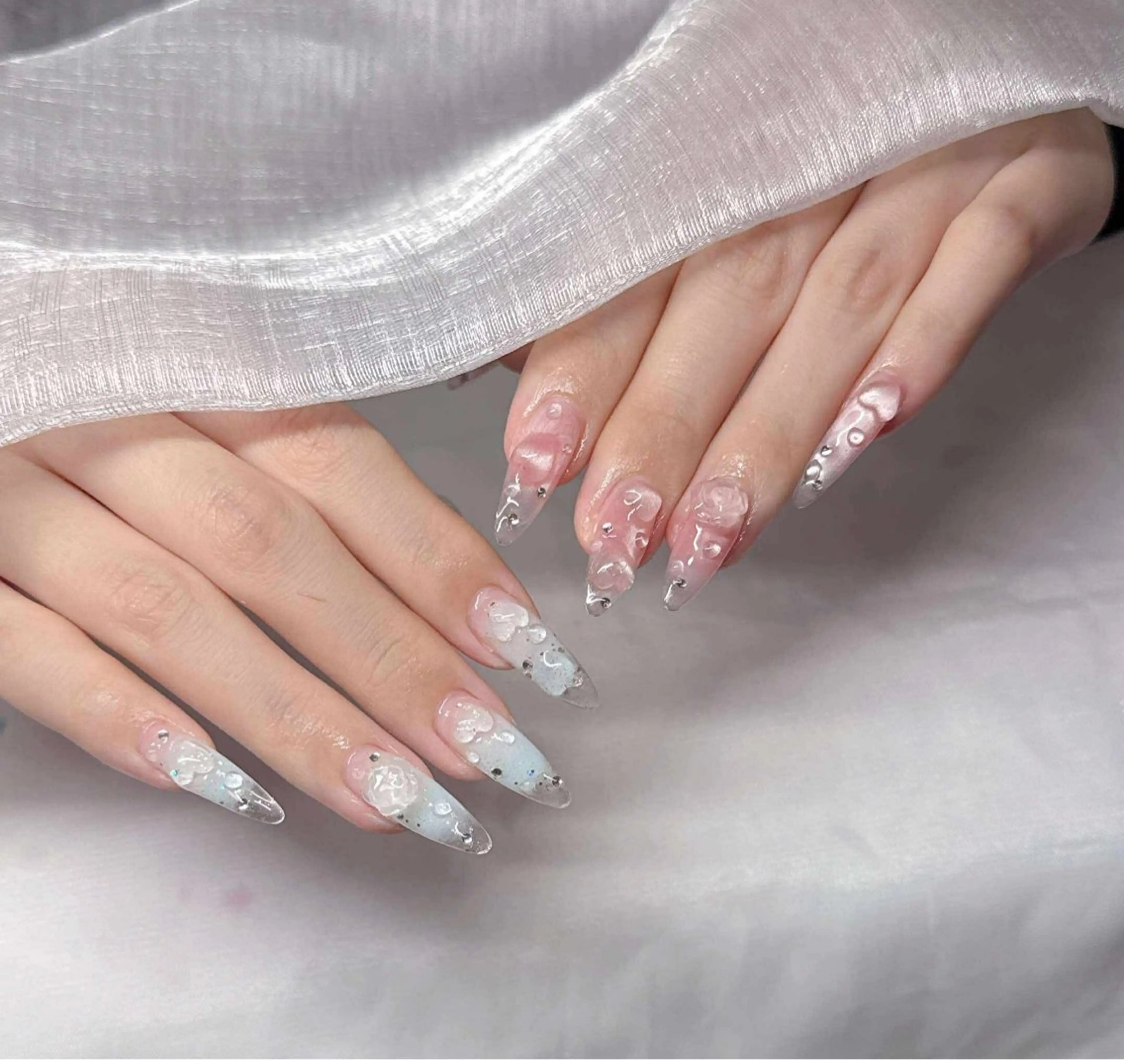 ネイル 長さ出し グラデーション 卒業式 キラキラネイル マグネットネイル ハンドネイル Lee Nailsのネイルデザイン