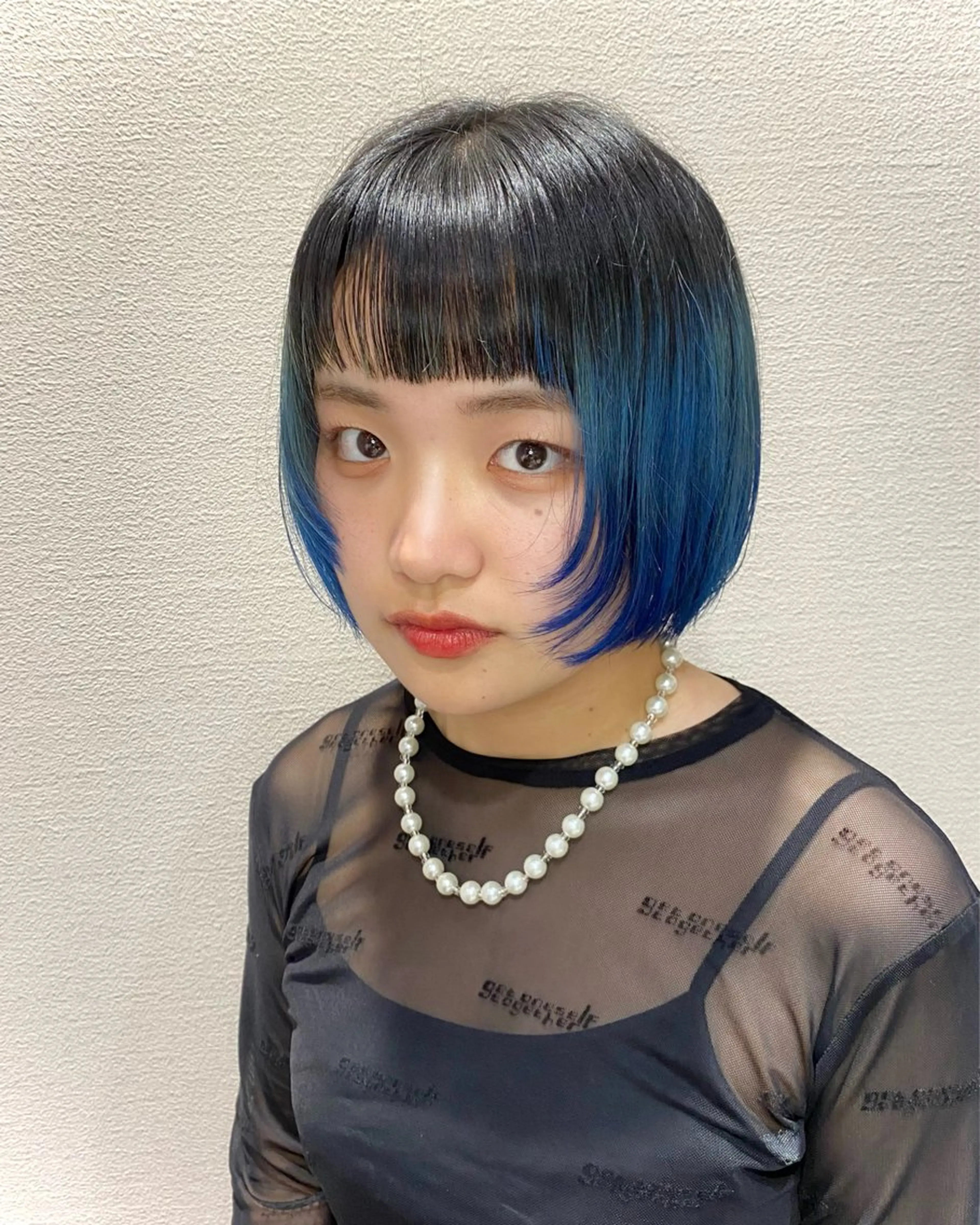 ショート カラー ブリーチ ブルーカラー 顔まわりレイヤー 顔周りカット レイヤーカット 似合わせレイヤー/ Wカラー🧸こころのヘアスタイル