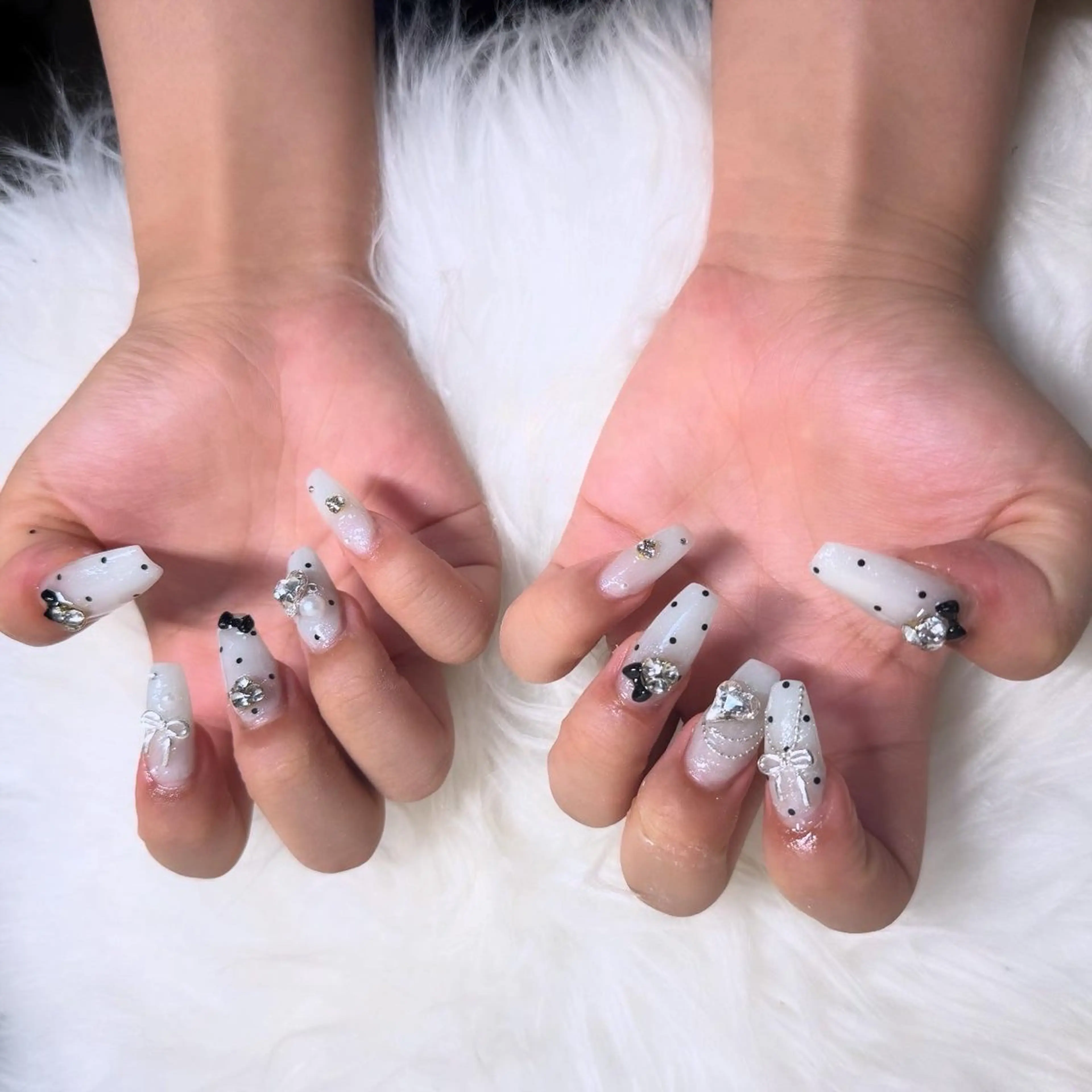 ロング ハンドネイル mao .のネイルデザイン