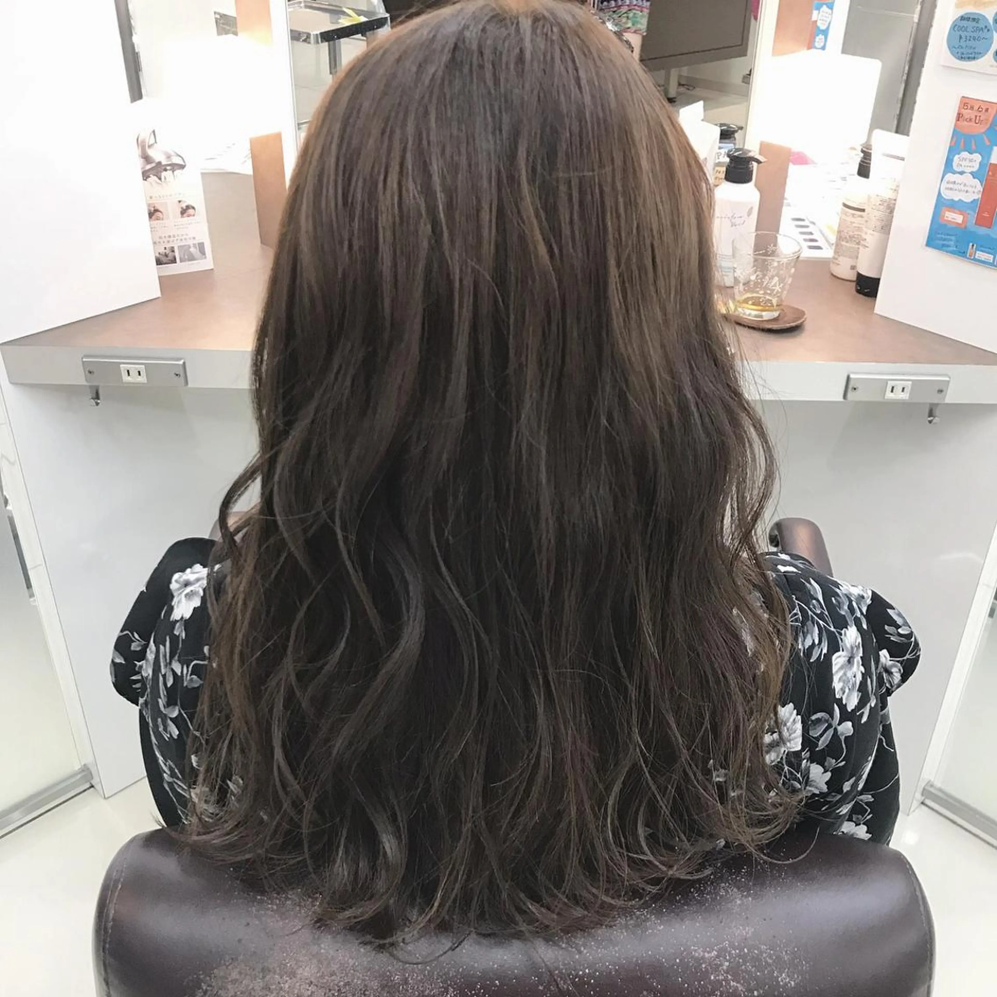 ロング カラー シールエクステ✨️韓 国羽エクステ🪽和希のヘアスタイル