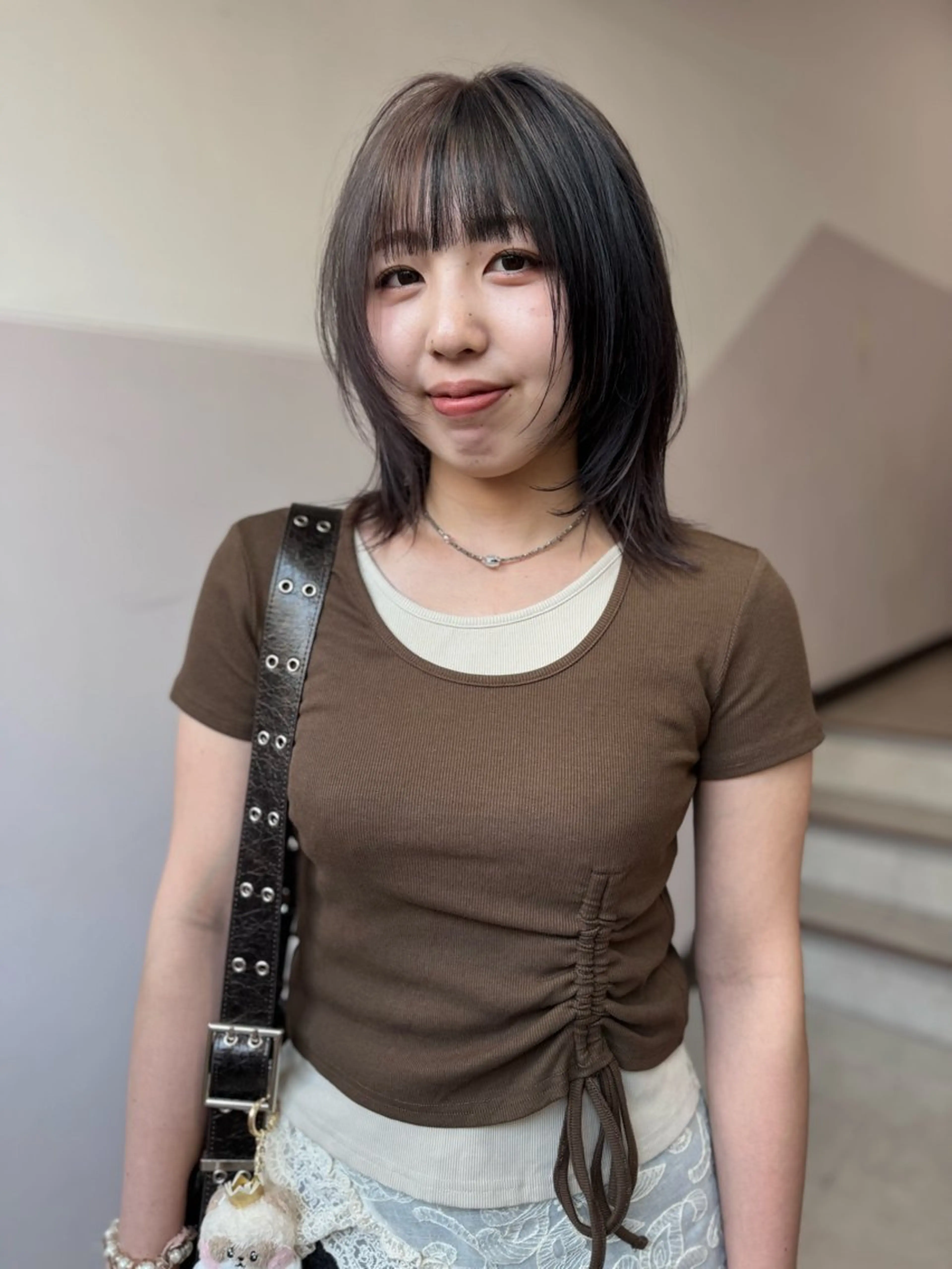 ミディアム オカモト ミユウのヘアスタイル