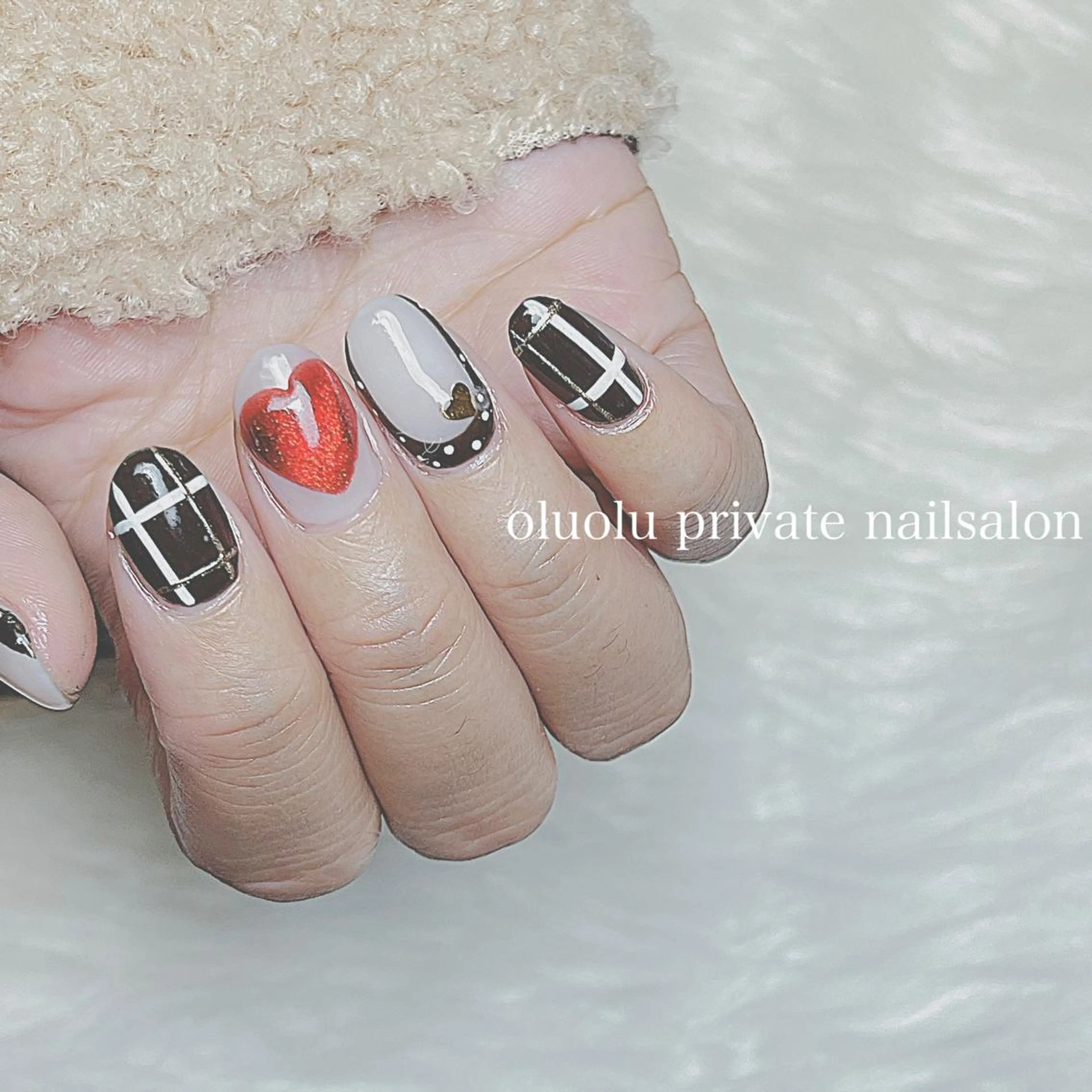 ネイル アートネイル ドット ハート マグネットネイル ニュアンスネイル ハンドネイル 大村 紬華のネイルデザイン