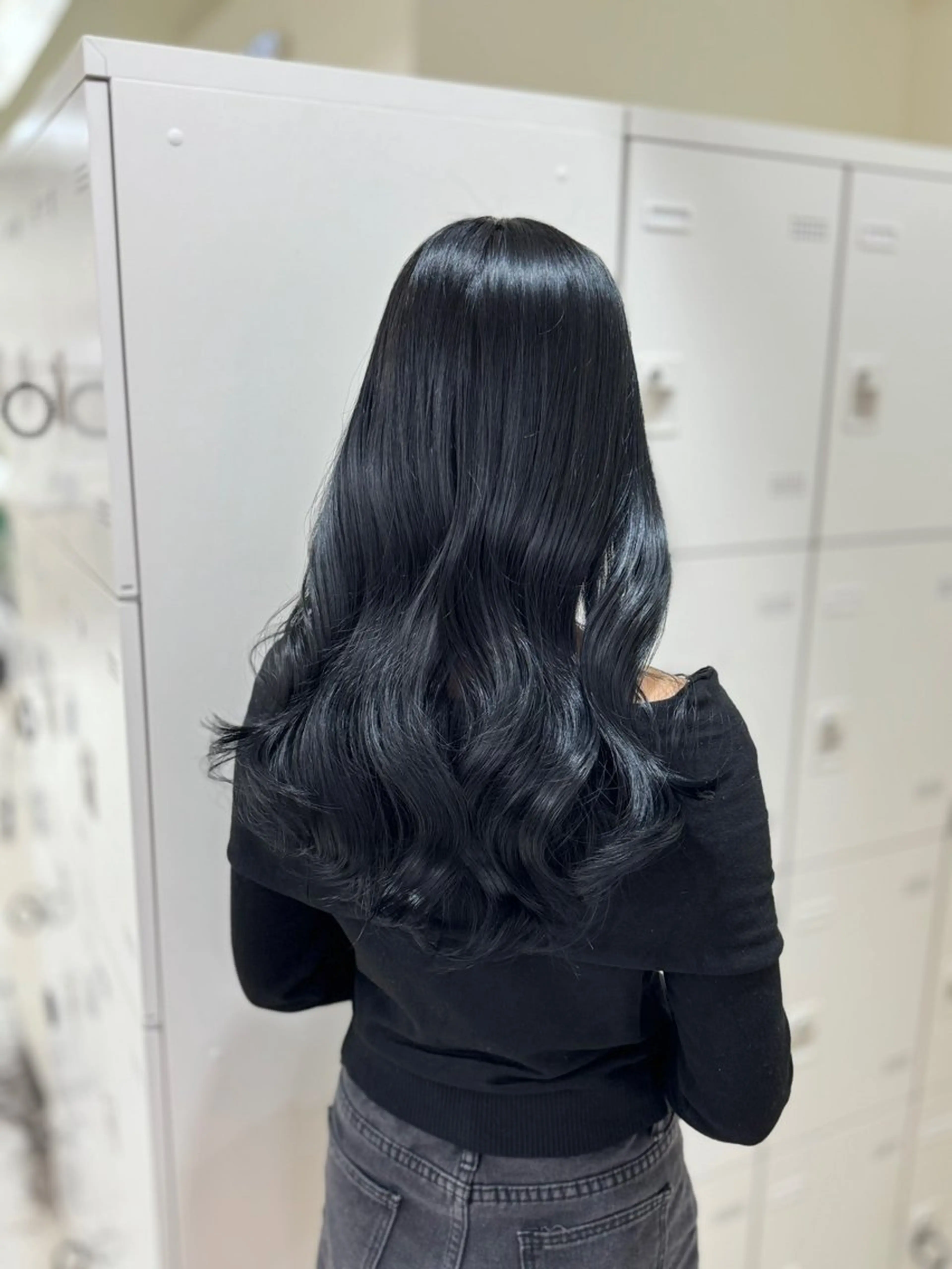 ロング カット ヘアカラー 透明感× ブルーブラック/池袋のヘアスタイル
