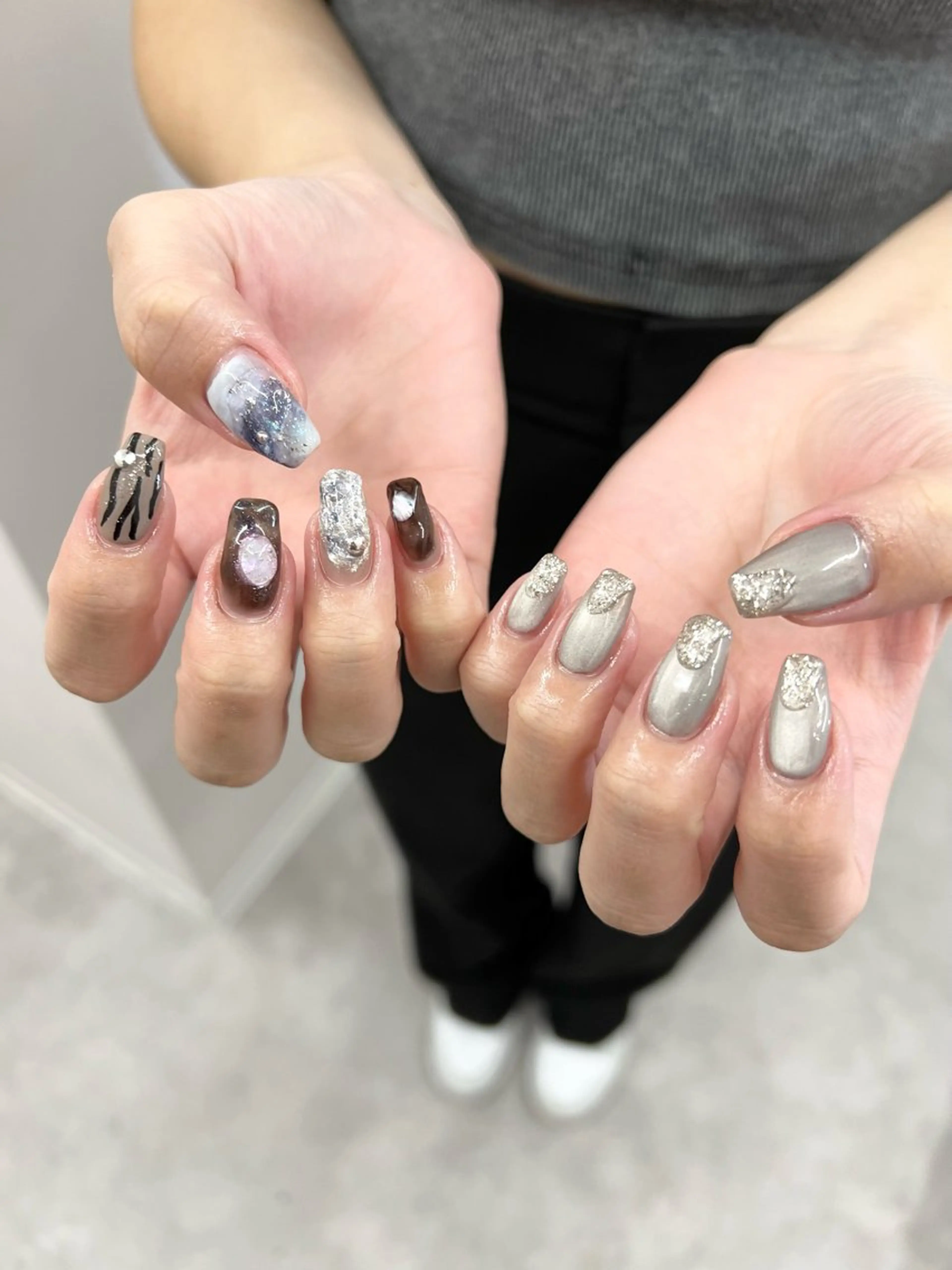 ネイル ジェルネイル 韓国ネイル マグネットネイル ニュアンスネイル パラジェル ハンドネイル ハンドケア Bana_ Nailのネイルデザイン